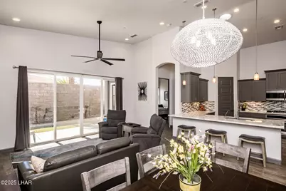 643 Grand Island Dr, Lake Havasu City, AZ 86403 - Photo 1