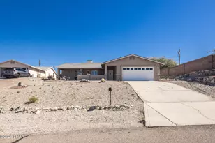 710 Meadows Dr, Lake Havasu City, AZ 86404 - Photo 1