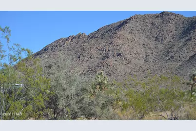 2279 E Margaret Dr, Yucca, AZ 86438 - Photo 1