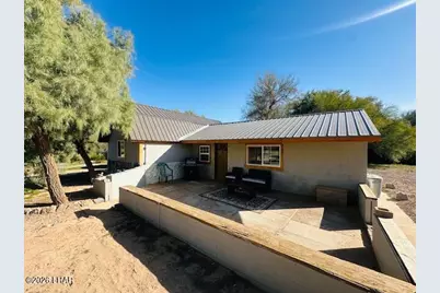 29525 Beer Barrel Ln, Bouse, AZ 85325 - Photo 1