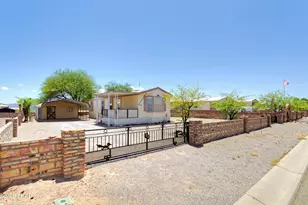 49585 Opal Ave, Quartzsite, AZ 85346 - Photo 1