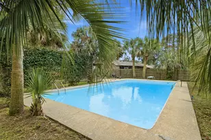 201 S Sunset Blvd S, Gulf Breeze, FL 32561 - Photo 1