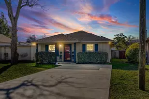 609 E Fisher Street E, Pensacola, FL 32503 - Photo 1