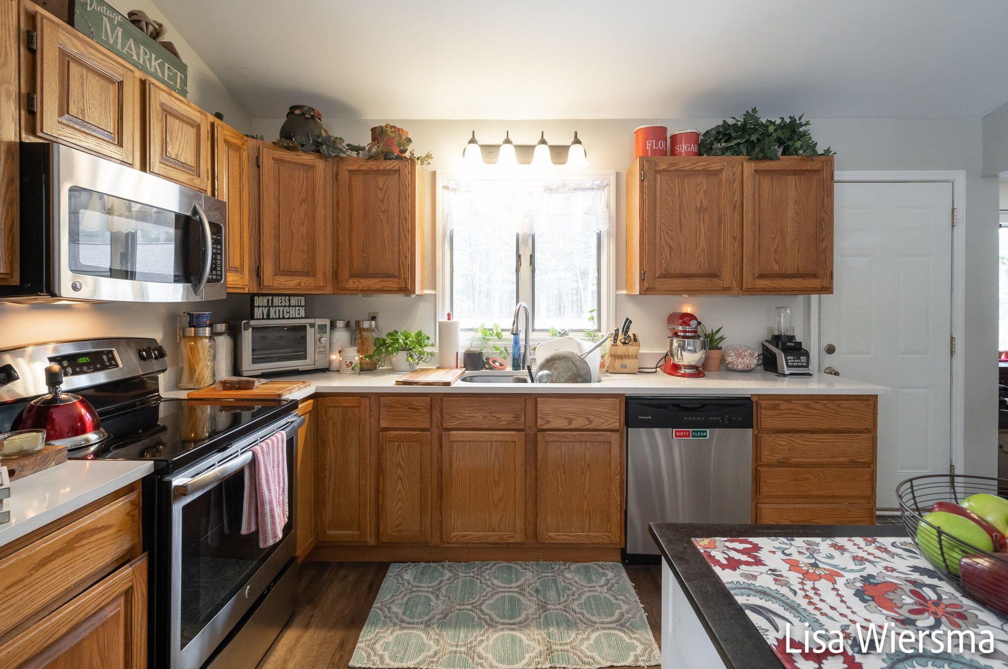 16400 Hickory St, Spring Lake MI  49456-1014 exterior