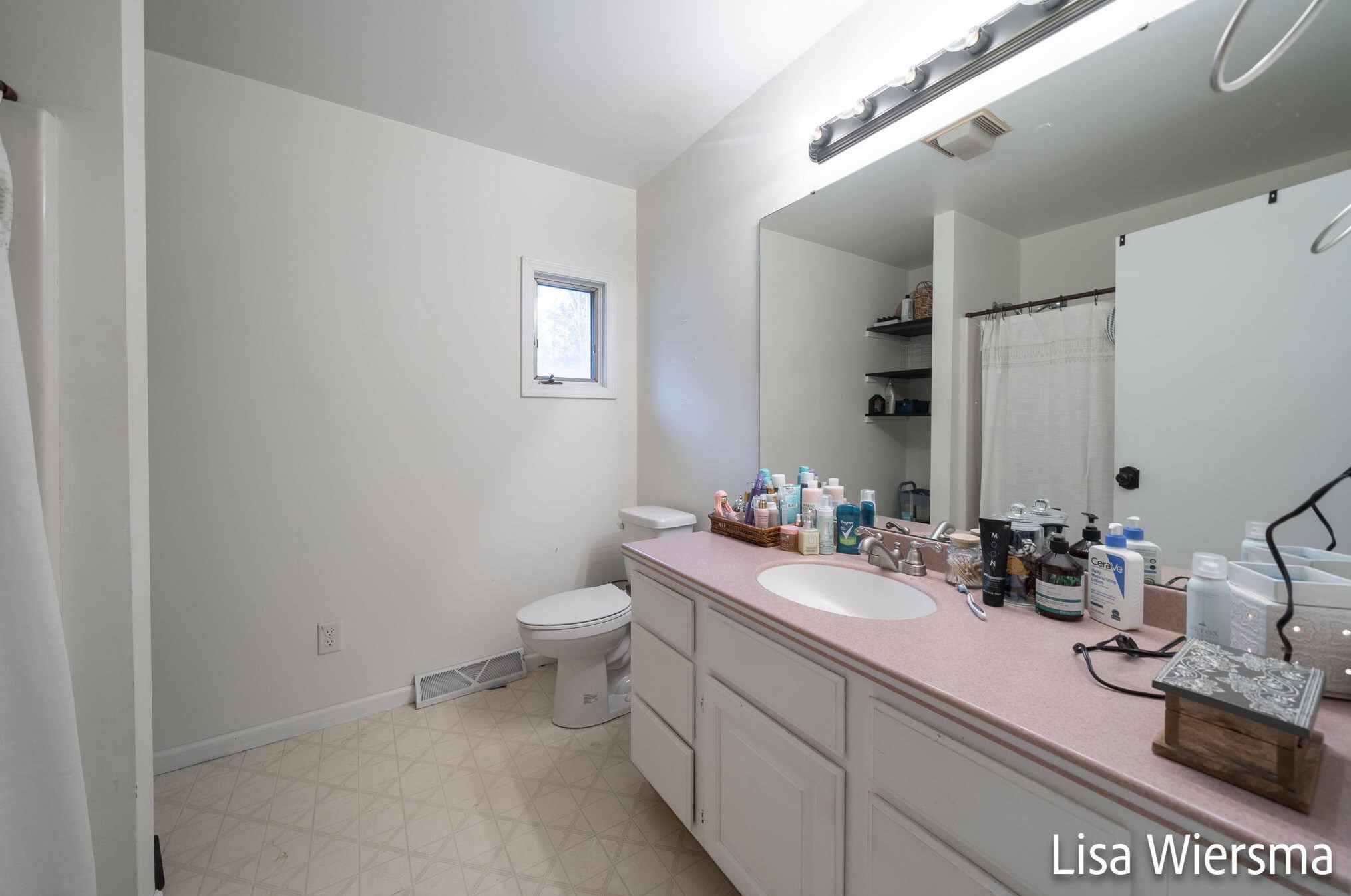 16400 Hickory St, Spring Lake MI  49456-1014 exterior