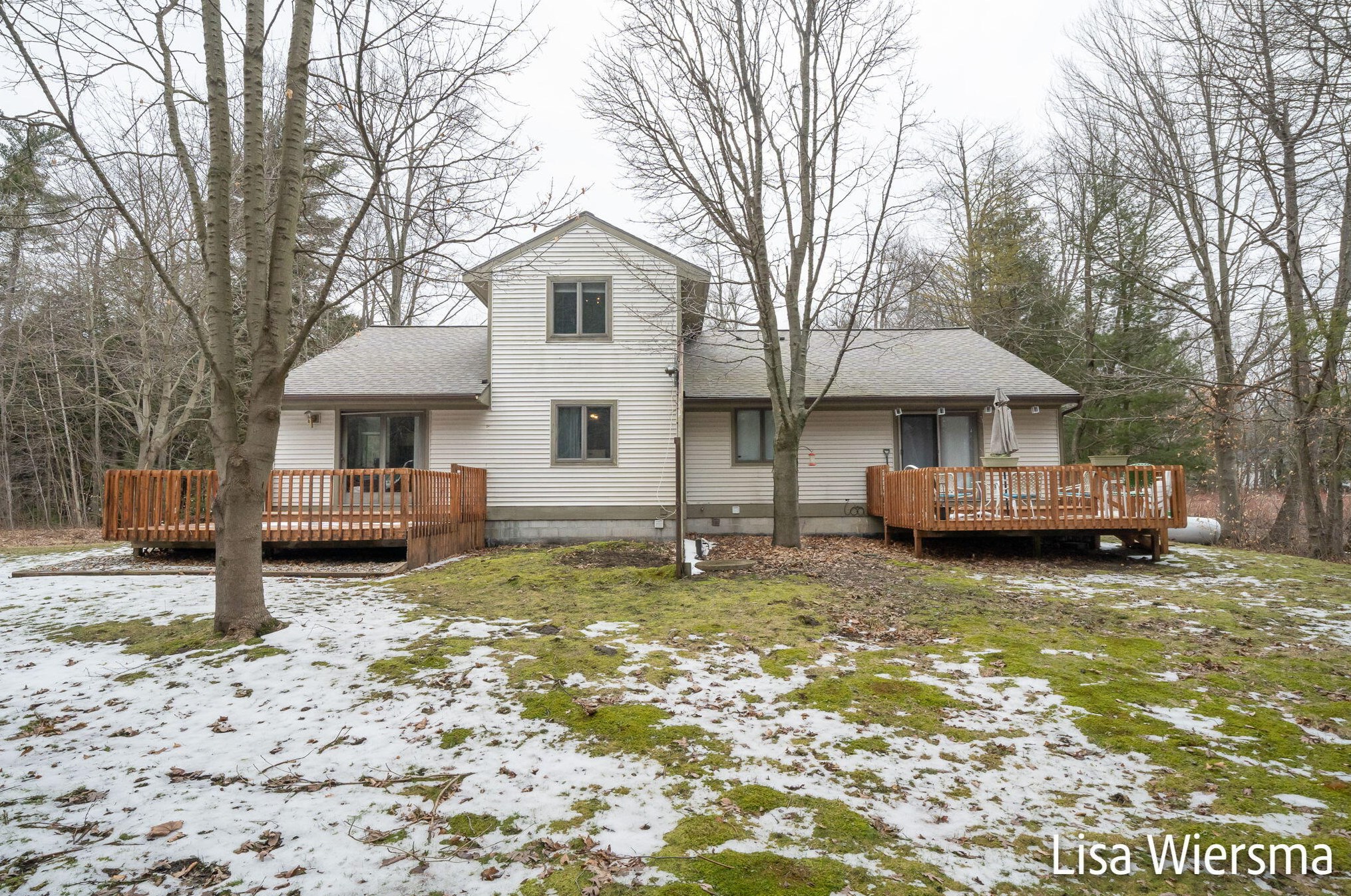 16400 Hickory St, Spring Lake MI  49456-1014 exterior