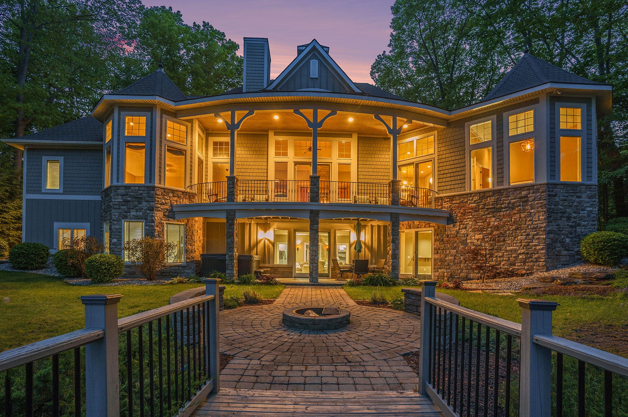 19428 Rosemary Rd, Spring Lake MI  49456-9600 exterior