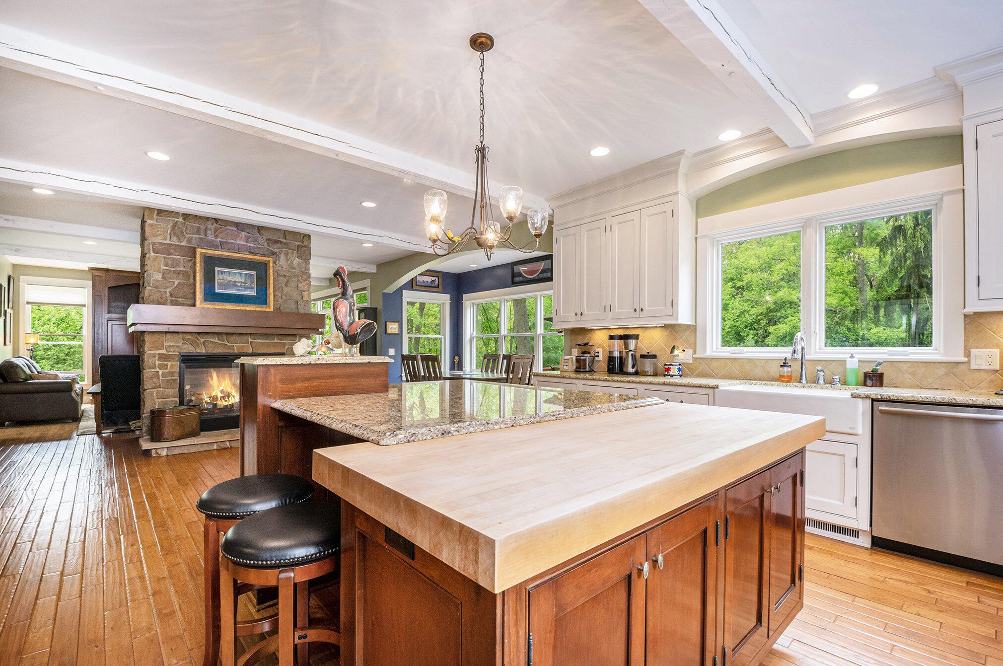 5254 Canyon River Dr, Ada MI 49301-8869 exterior