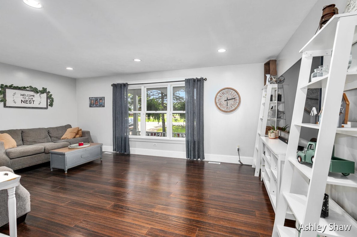 4034 30 St, Dorr MI 49323-9717 exterior