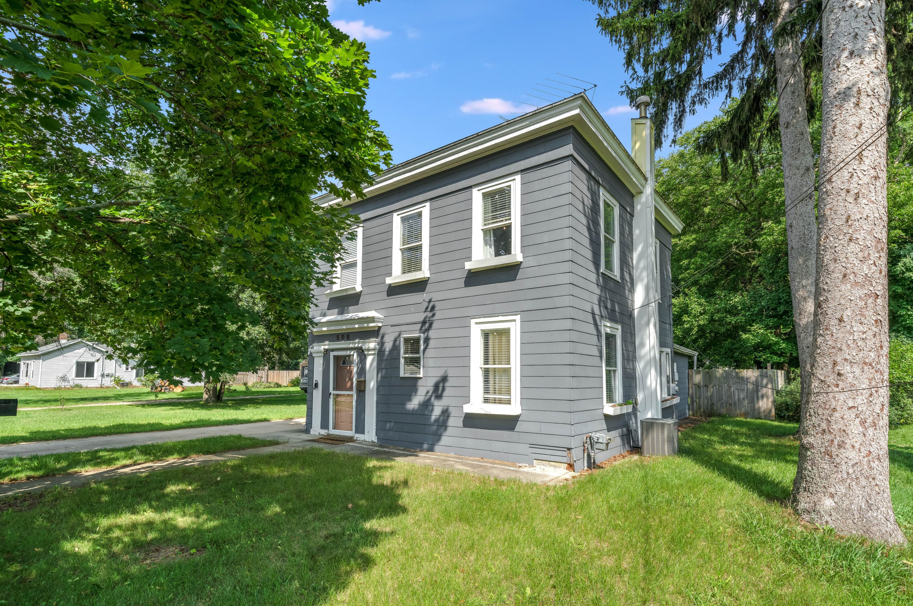 508 Niles St, Paw Paw MI 49079-1145 exterior