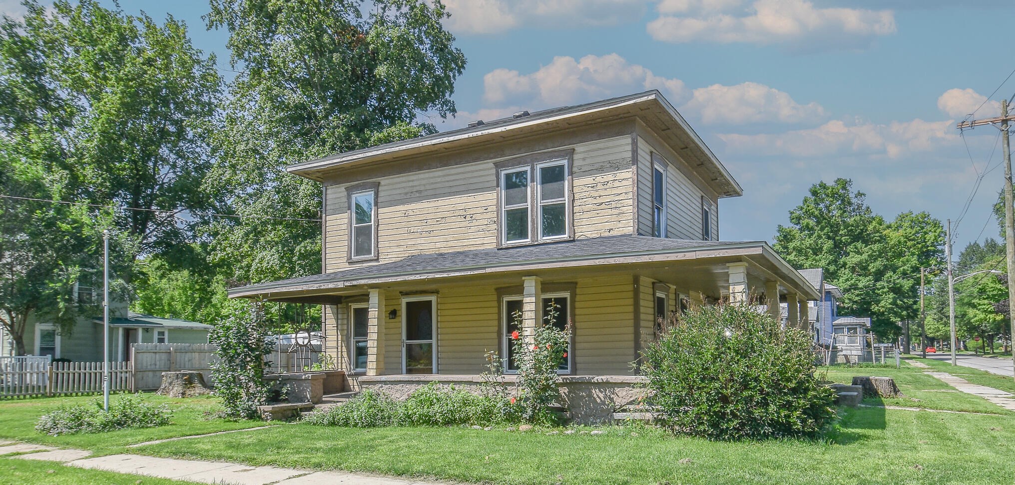 90 Pierce St, Coldwater MI 49036-1338 exterior