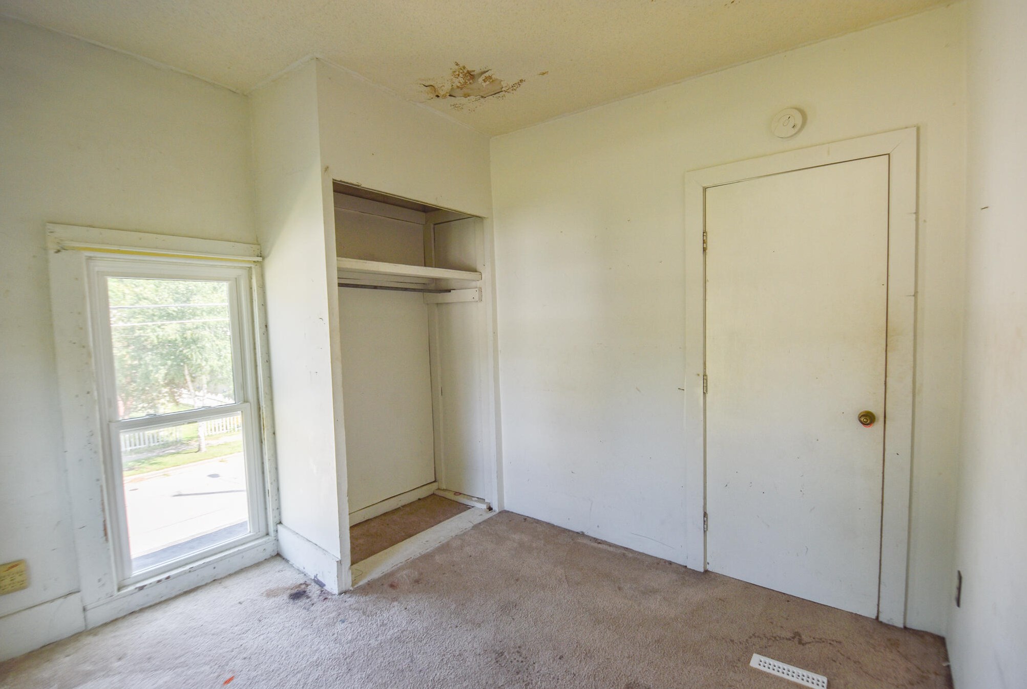 90 Pierce St, Coldwater MI 49036-1338 exterior