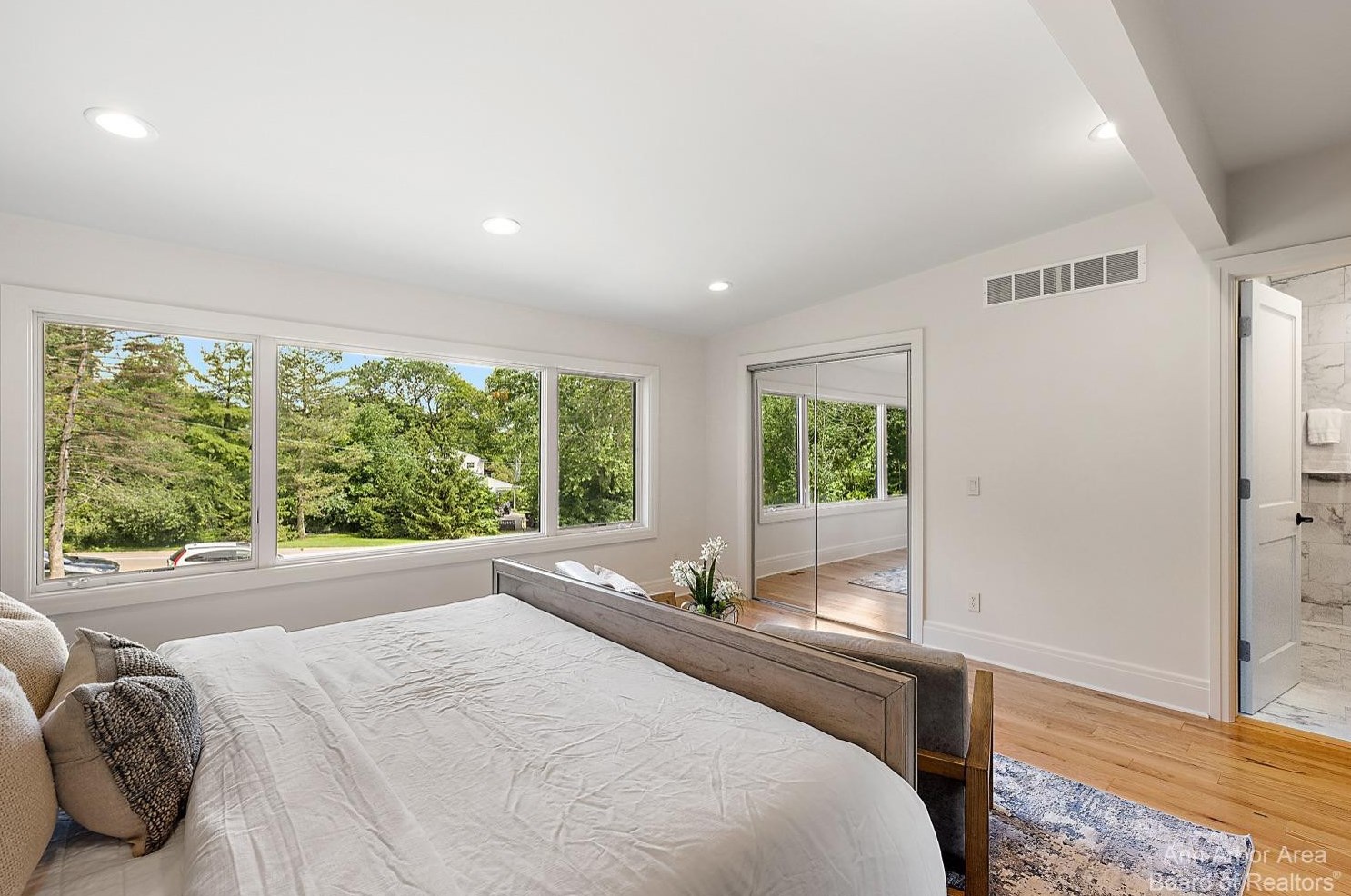 1358 Arlington Blvd, Ann Arbor MI  48104-4028 exterior