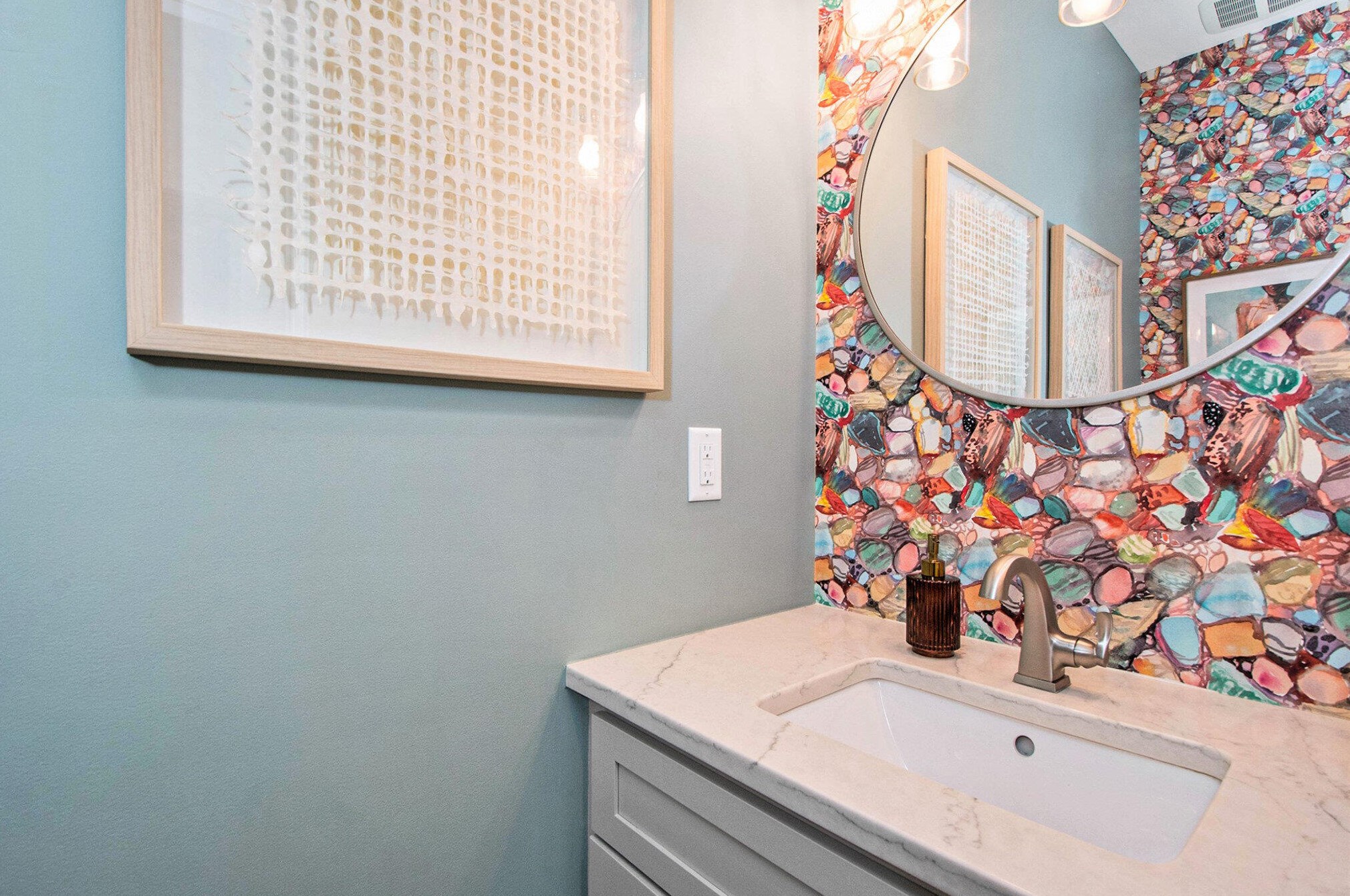 8134 Crancreek Dr, Ada MI 49301-8898 exterior