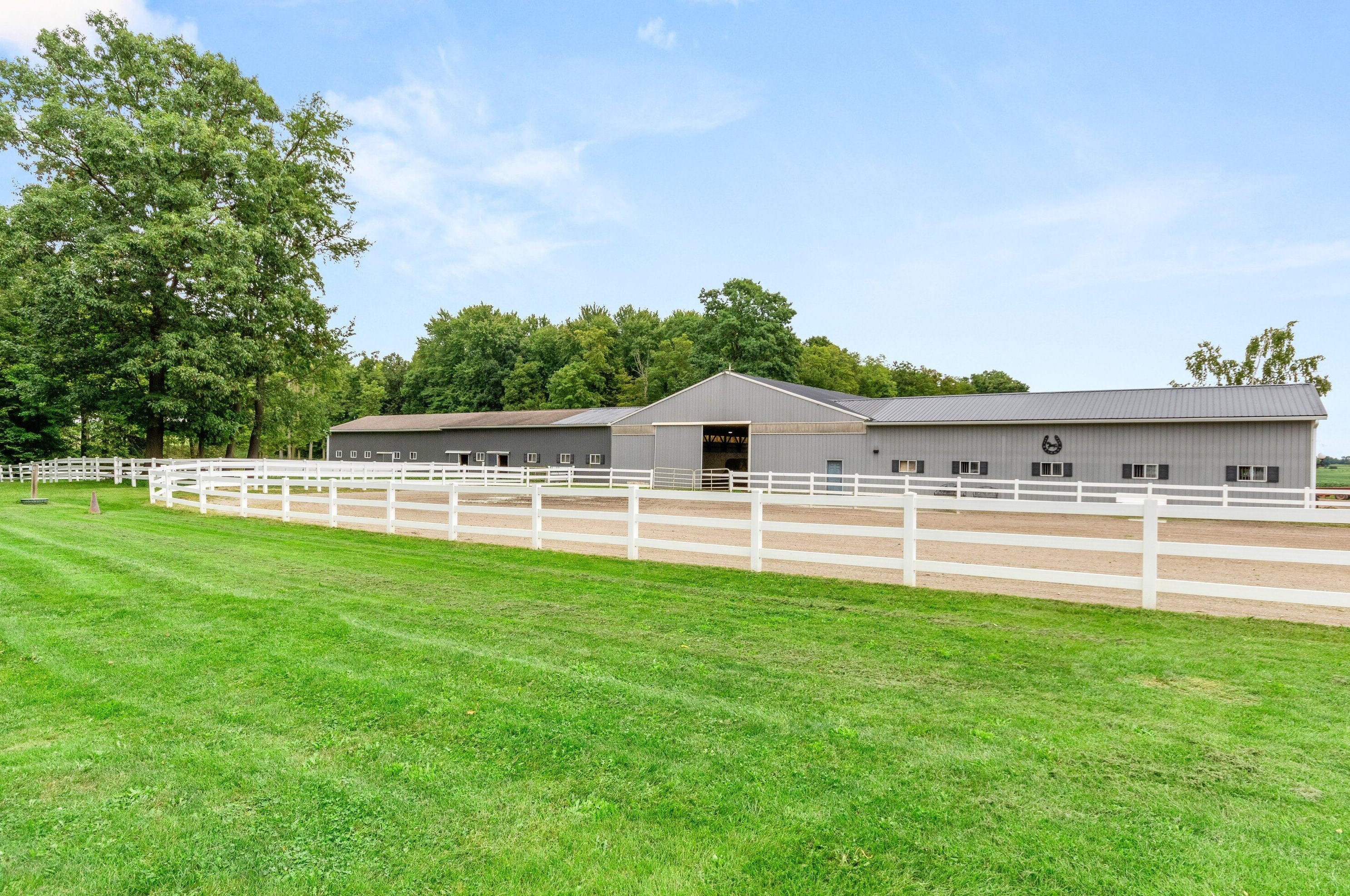 1300 Monroe Rd, Tecumseh MI 49286-9728 exterior