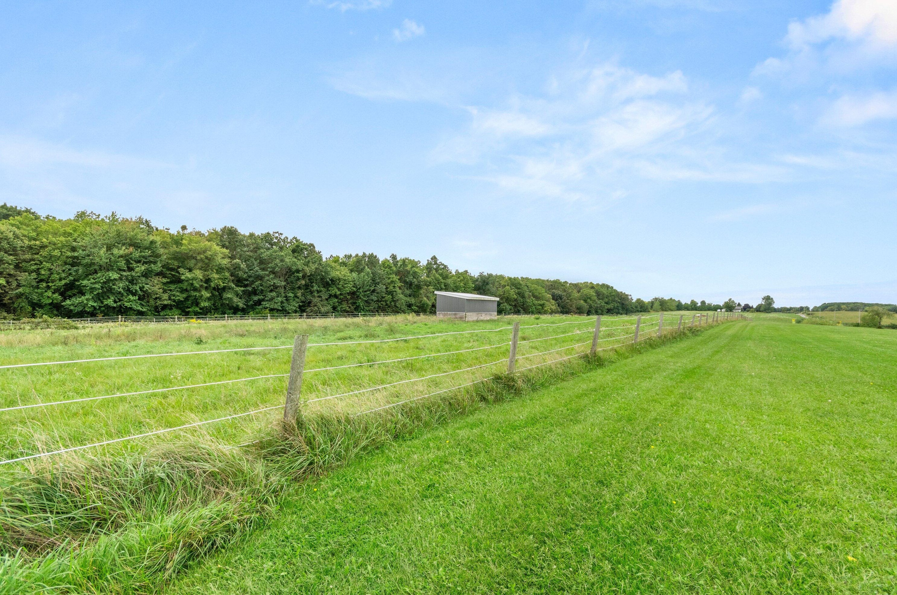 1300 Monroe Rd, Tecumseh MI 49286-9728 exterior