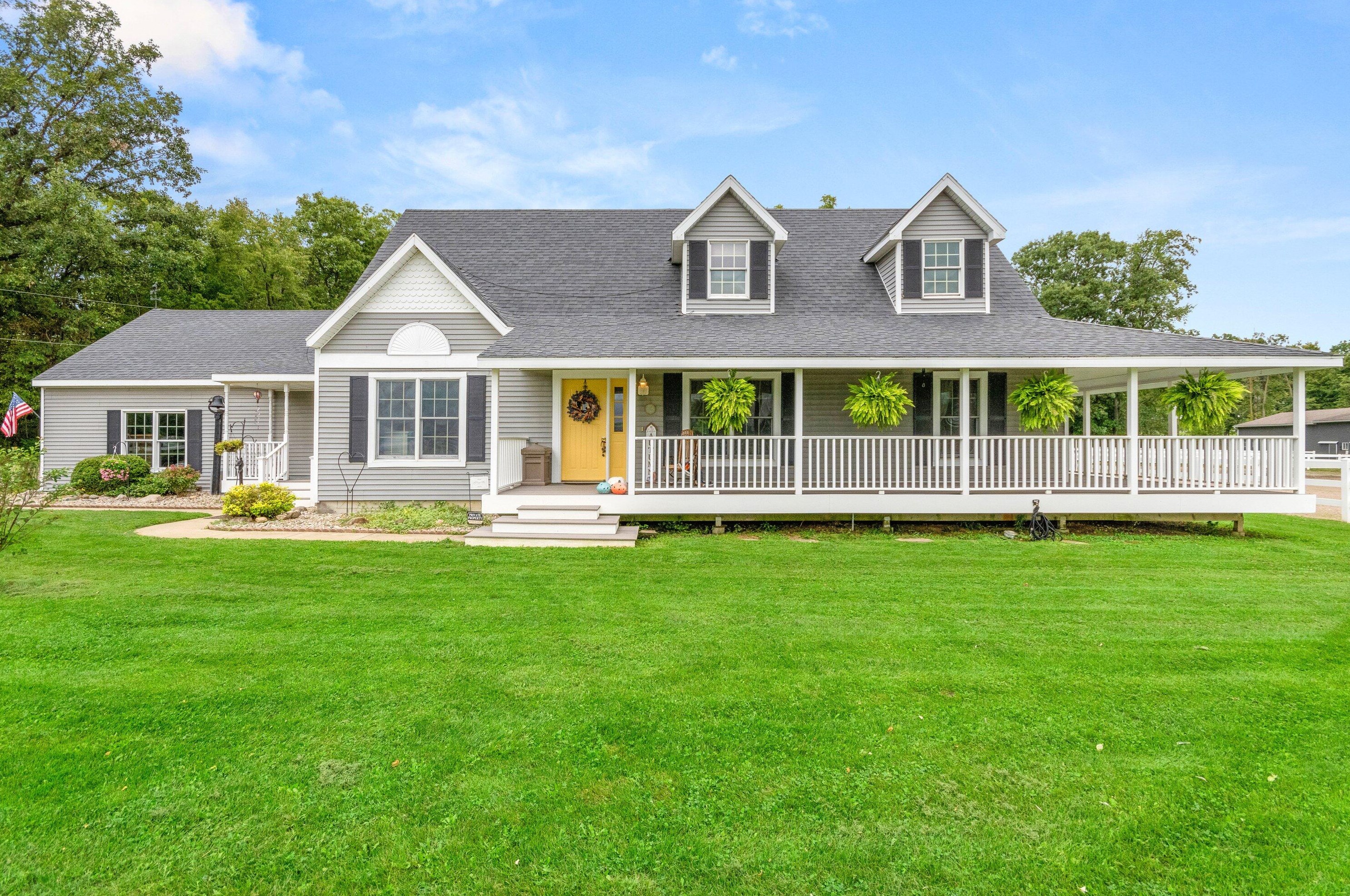 1300 Monroe Rd, Tecumseh MI 49286-9728 exterior