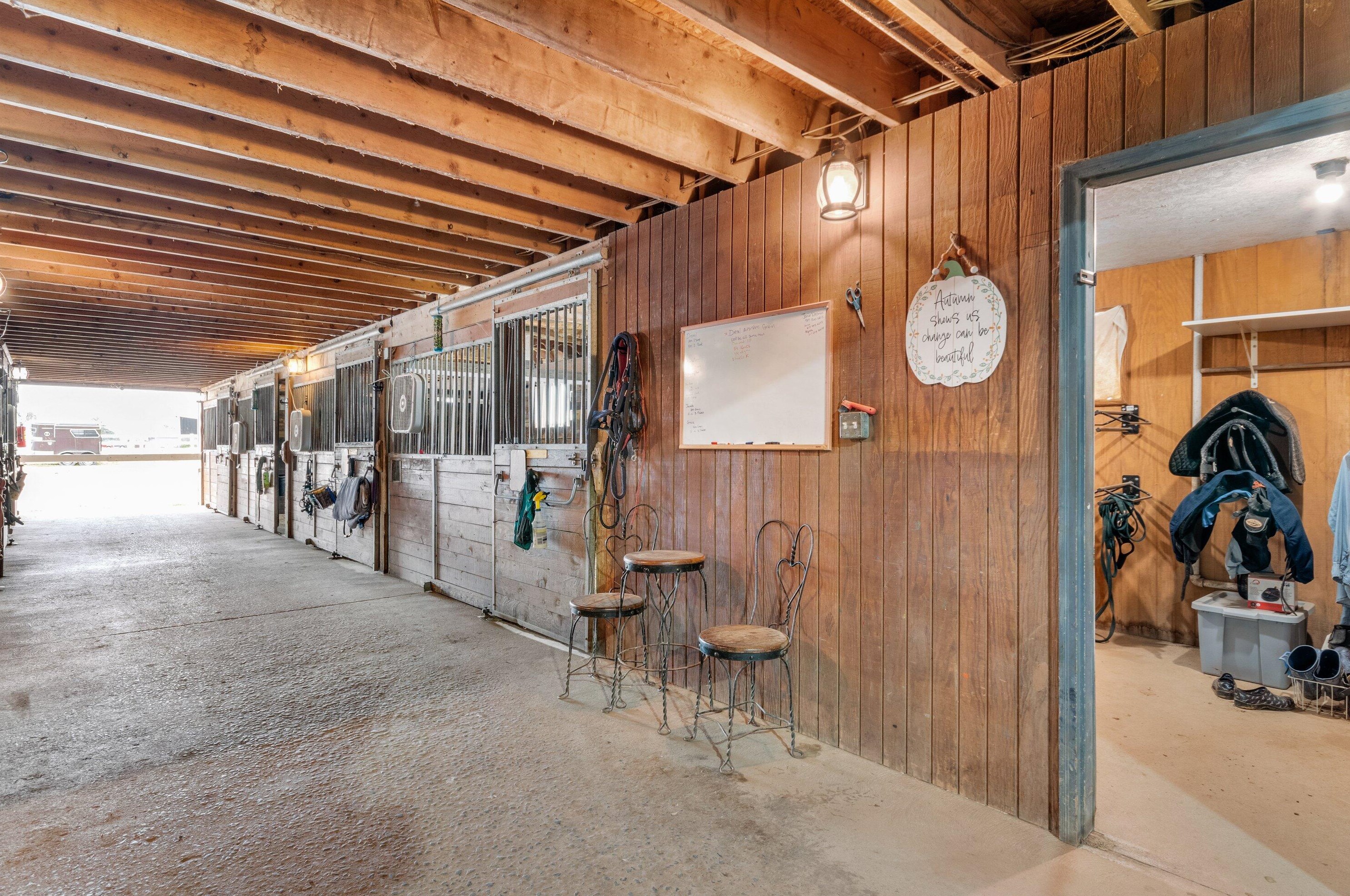 1300 Monroe Rd, Tecumseh MI 49286-9728 exterior