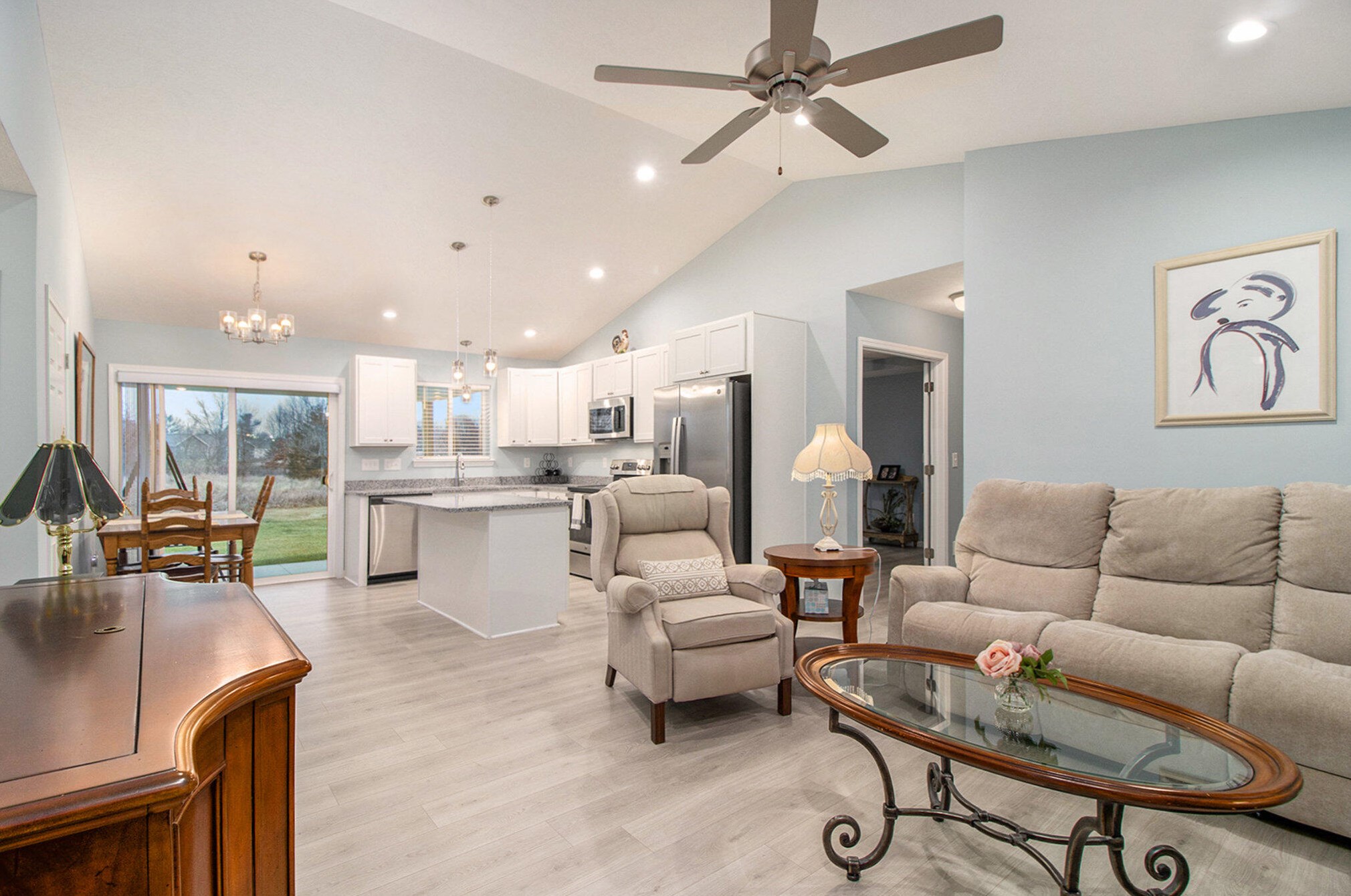 423 Constitution Ave, Brooklyn MI  49230-9433 exterior