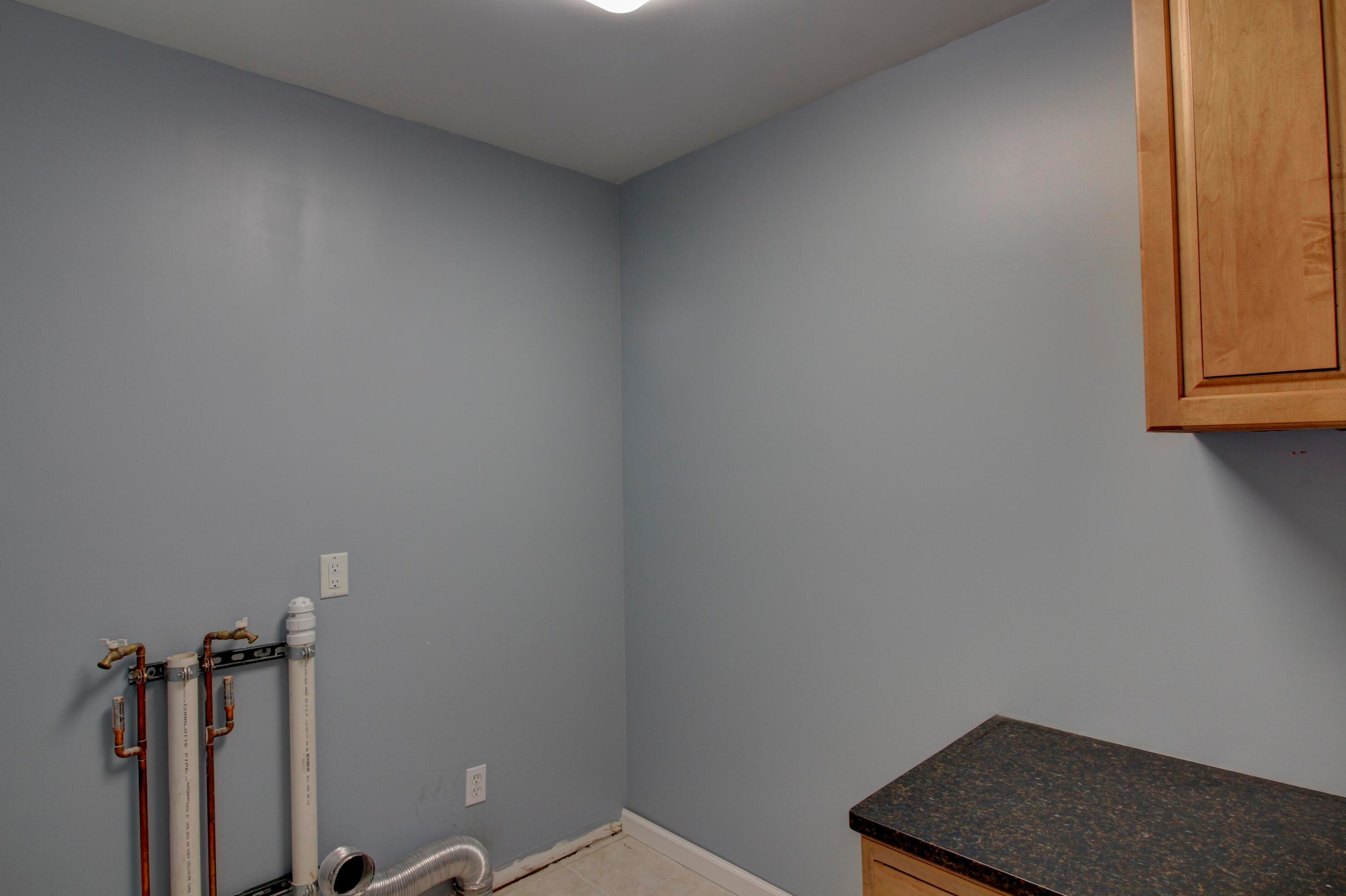 2046 Elwood Blvd, Spring Arbor MI 49283-9682 exterior