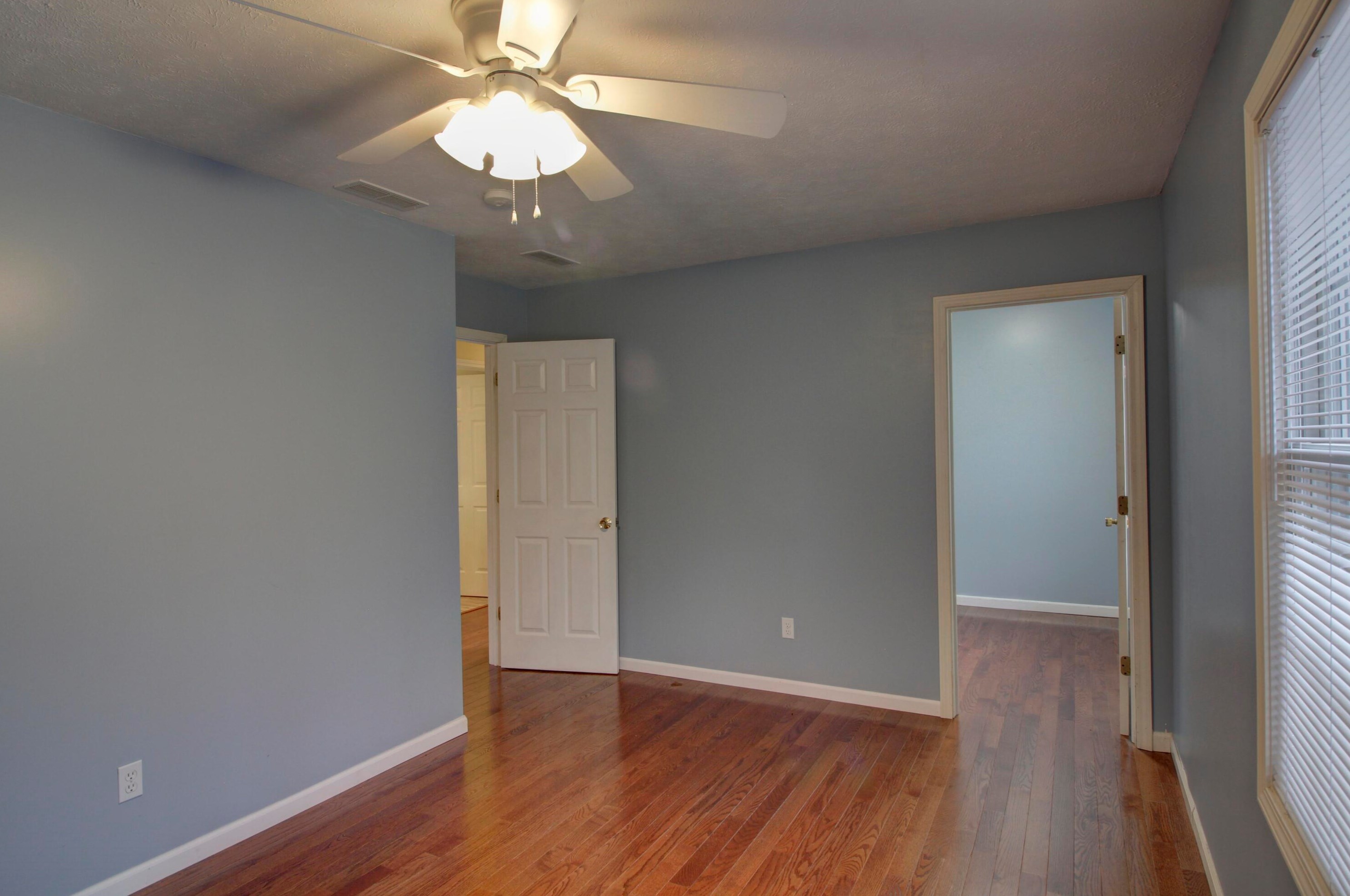 2046 Elwood Blvd, Spring Arbor MI 49283-9682 exterior