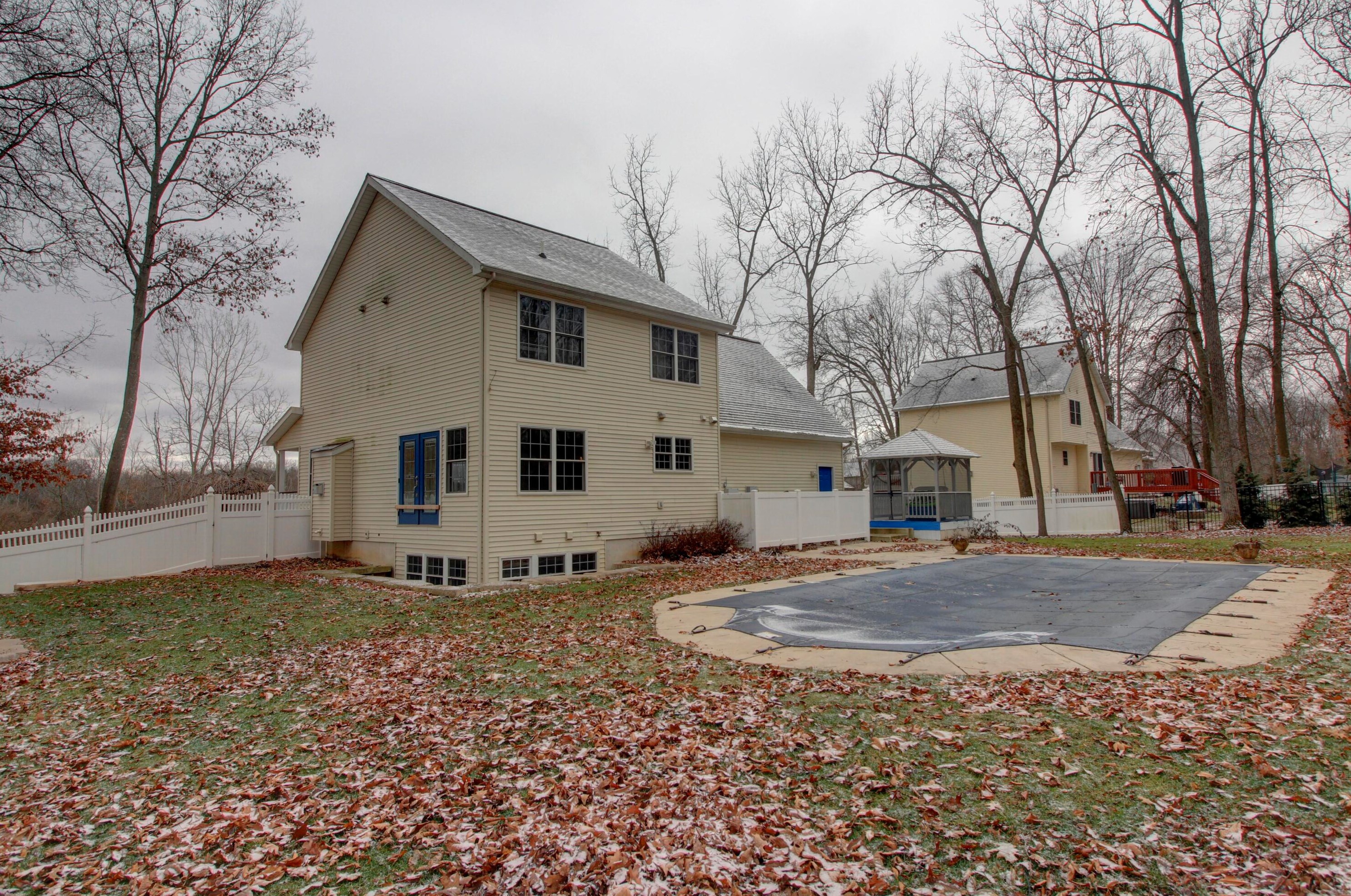 2046 Elwood Blvd, Spring Arbor MI 49283-9682 exterior