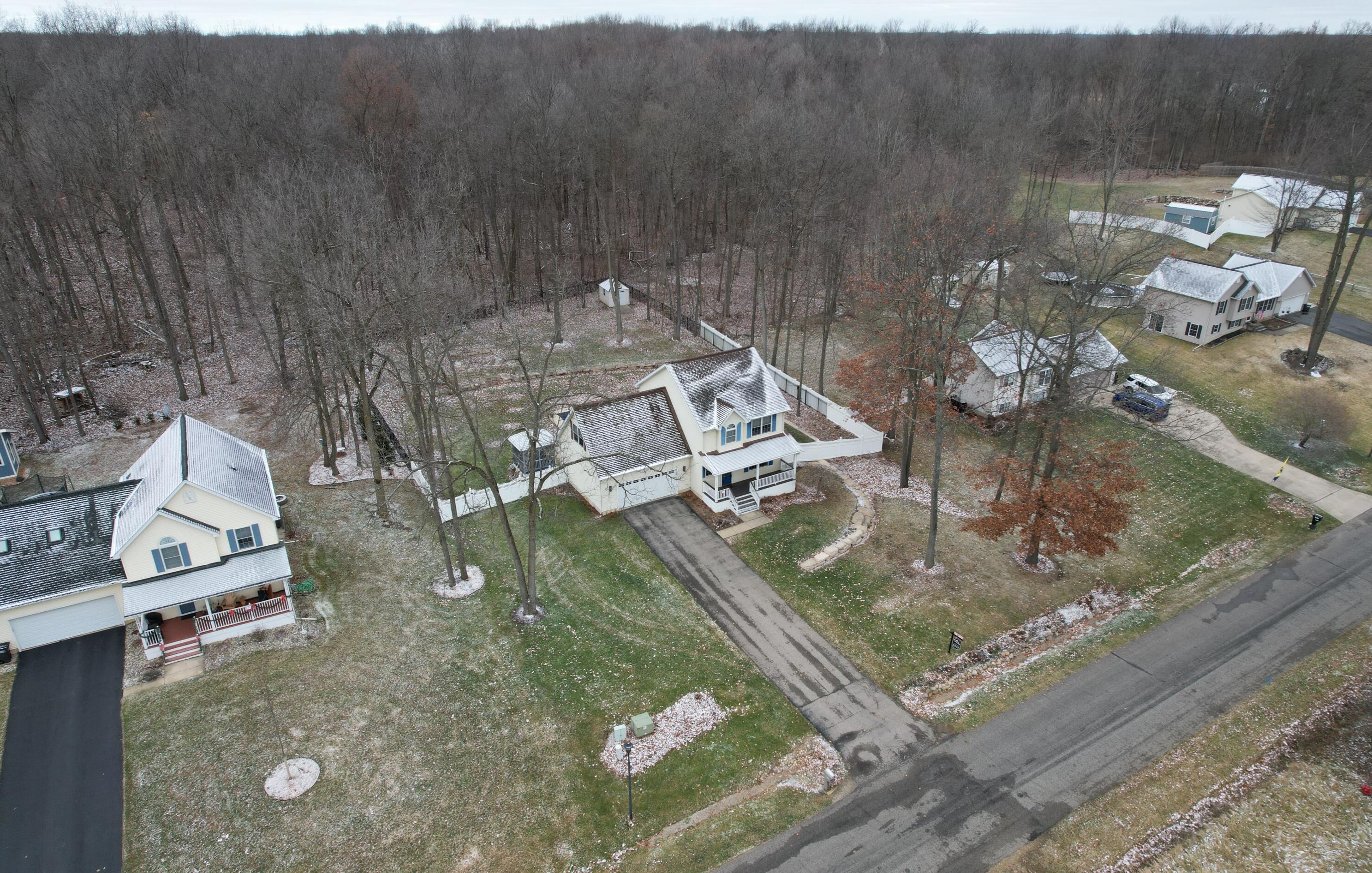 2046 Elwood Blvd, Spring Arbor MI 49283-9682 exterior