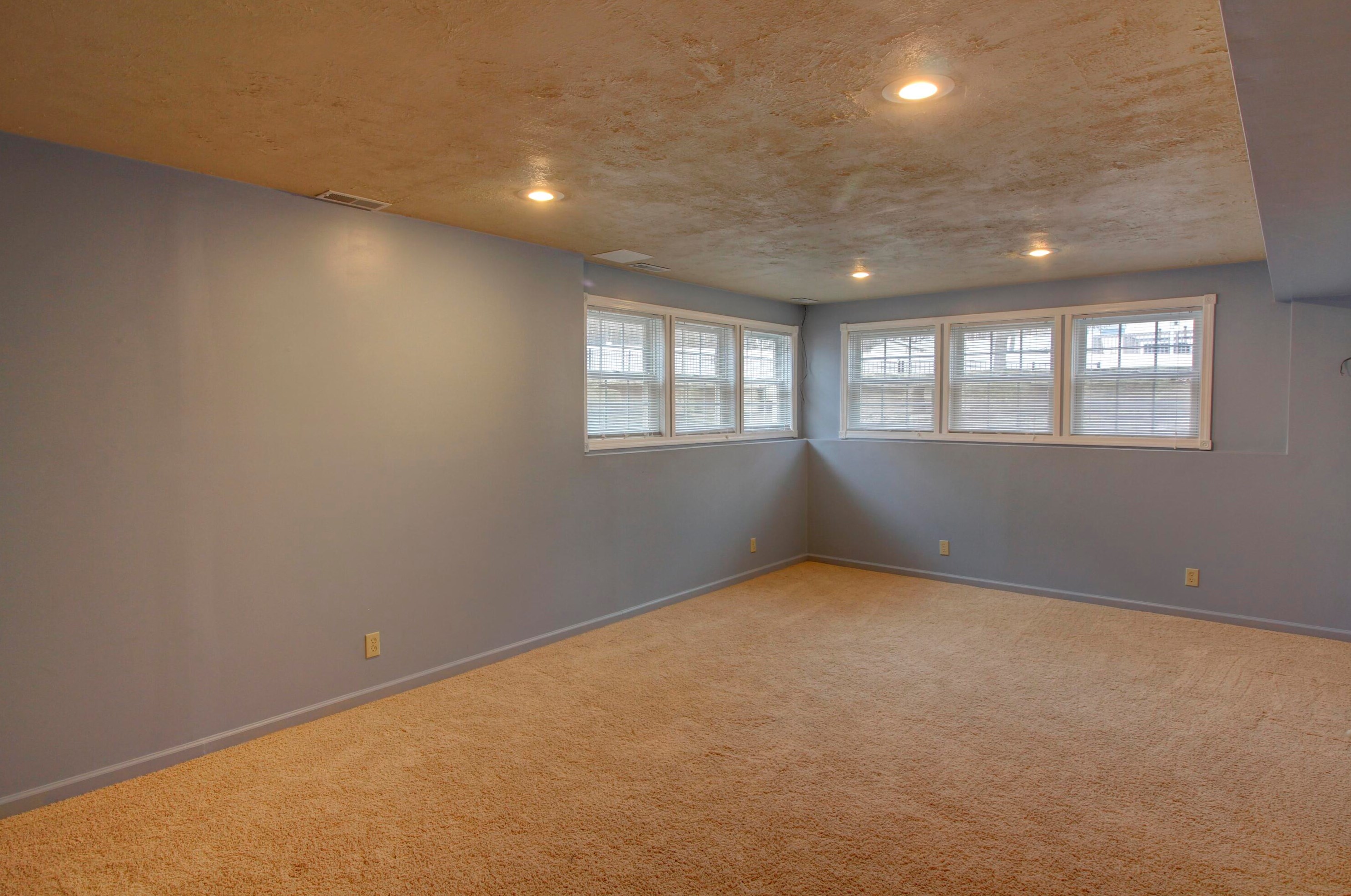 2046 Elwood Blvd, Spring Arbor MI 49283-9682 exterior