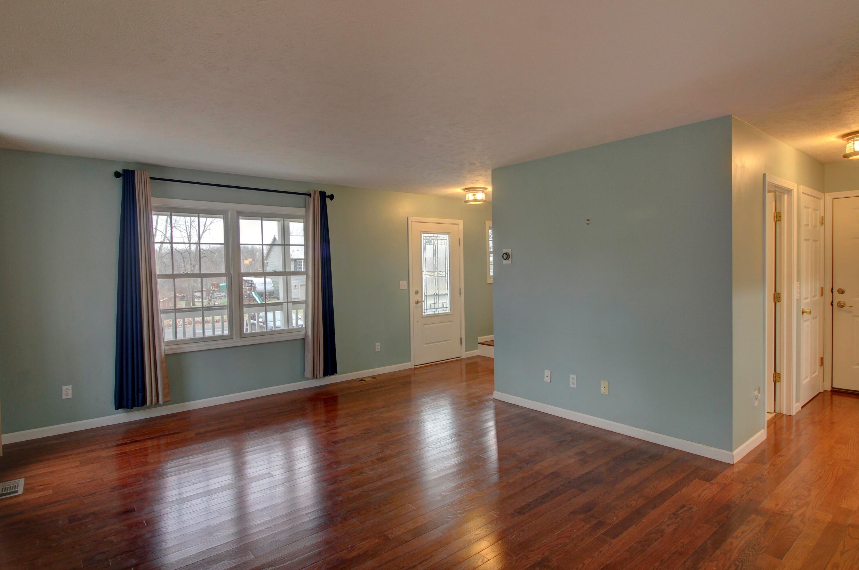 2046 Elwood Blvd, Spring Arbor MI 49283-9682 exterior