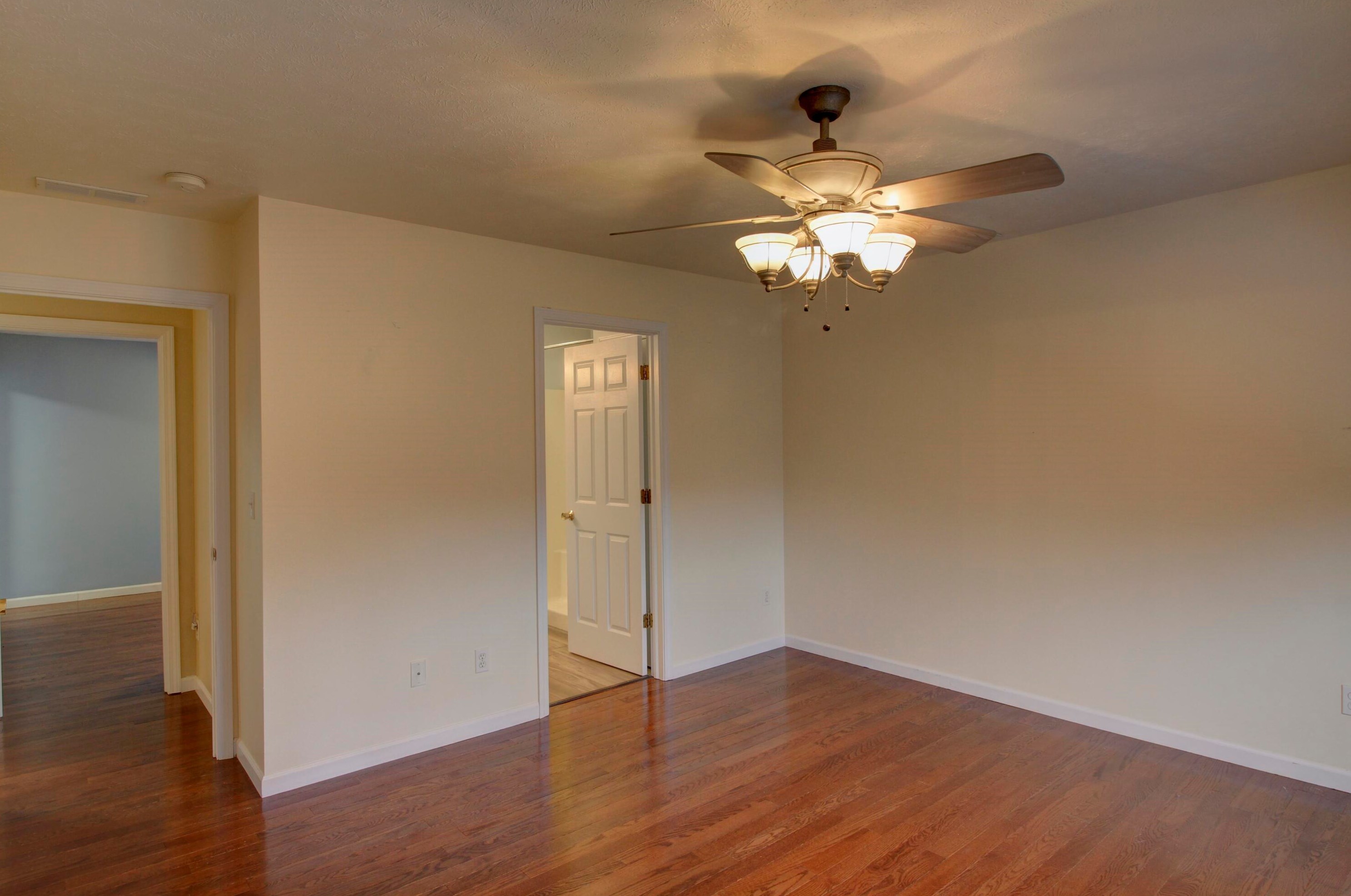 2046 Elwood Blvd, Spring Arbor MI 49283-9682 exterior