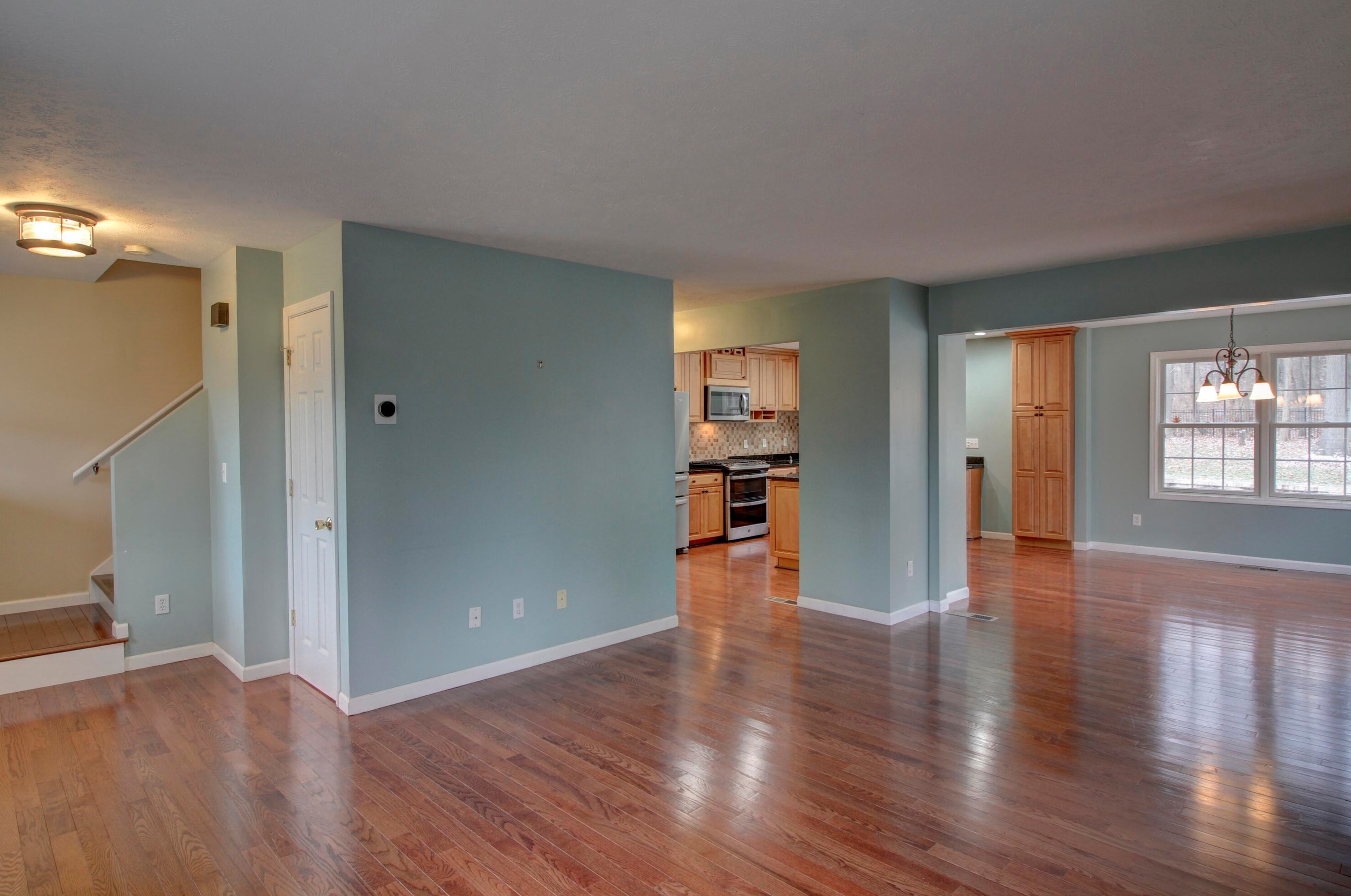 2046 Elwood Blvd, Spring Arbor MI 49283-9682 exterior