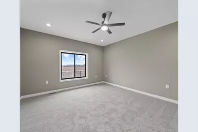 8127 Hunters Ridge Drive, Newport, MI 48166 - Photo 21