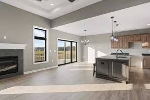 8127 Hunters Ridge Dr, Newport, MI 48166 - Photo 9