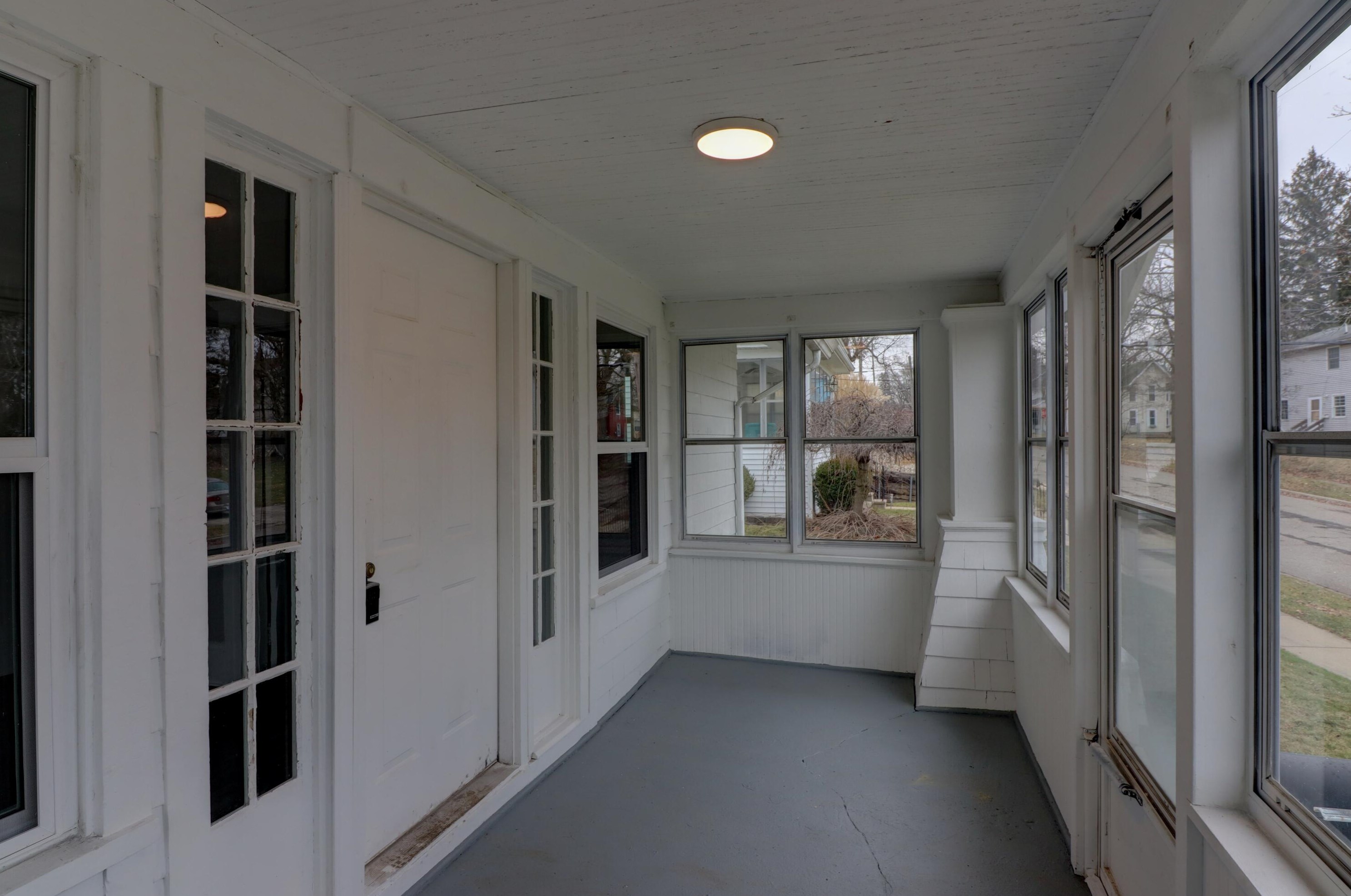 814 Burr St, Jackson MI  49201-1702 exterior