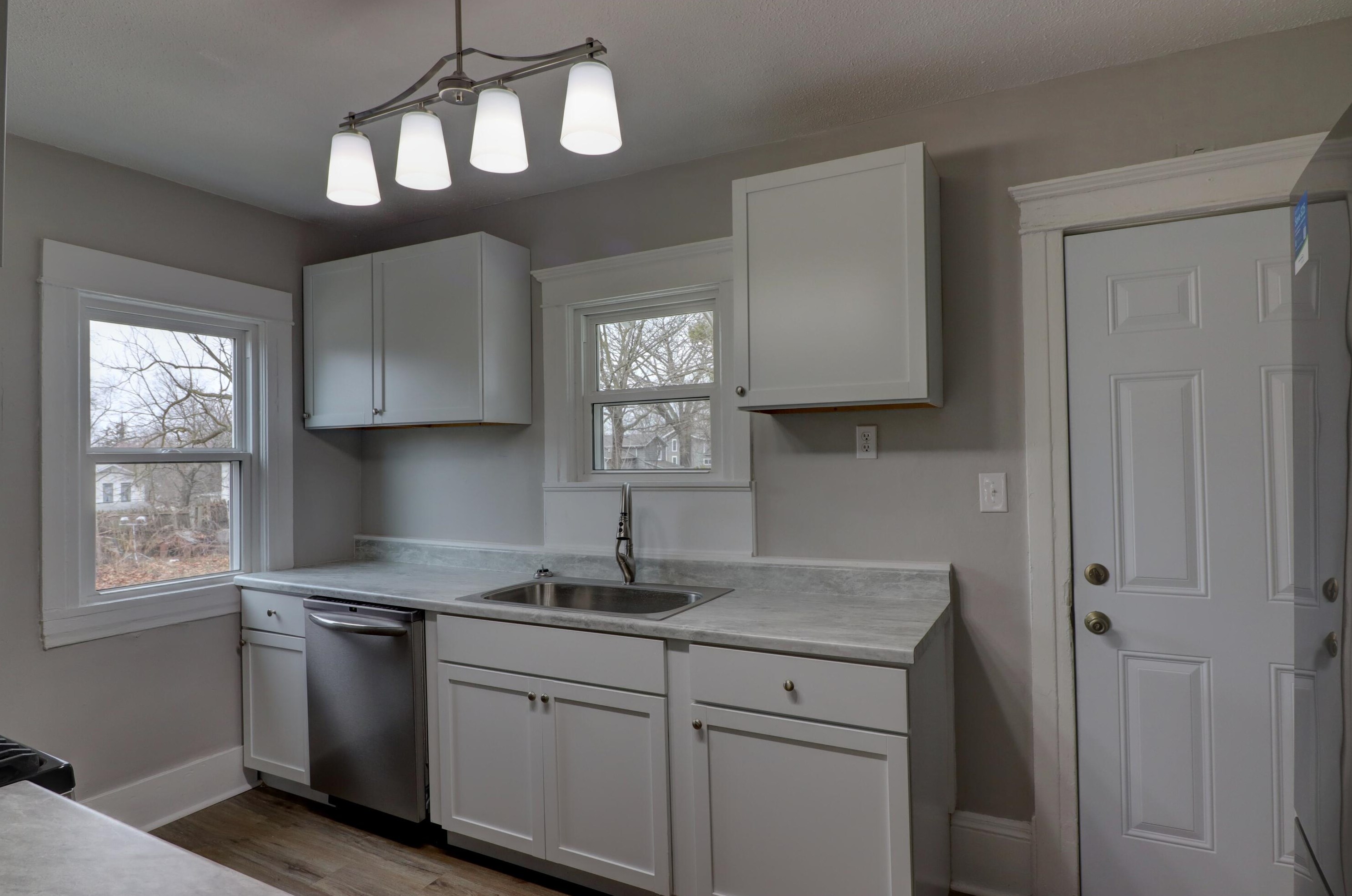 814 Burr St, Jackson MI  49201-1702 exterior