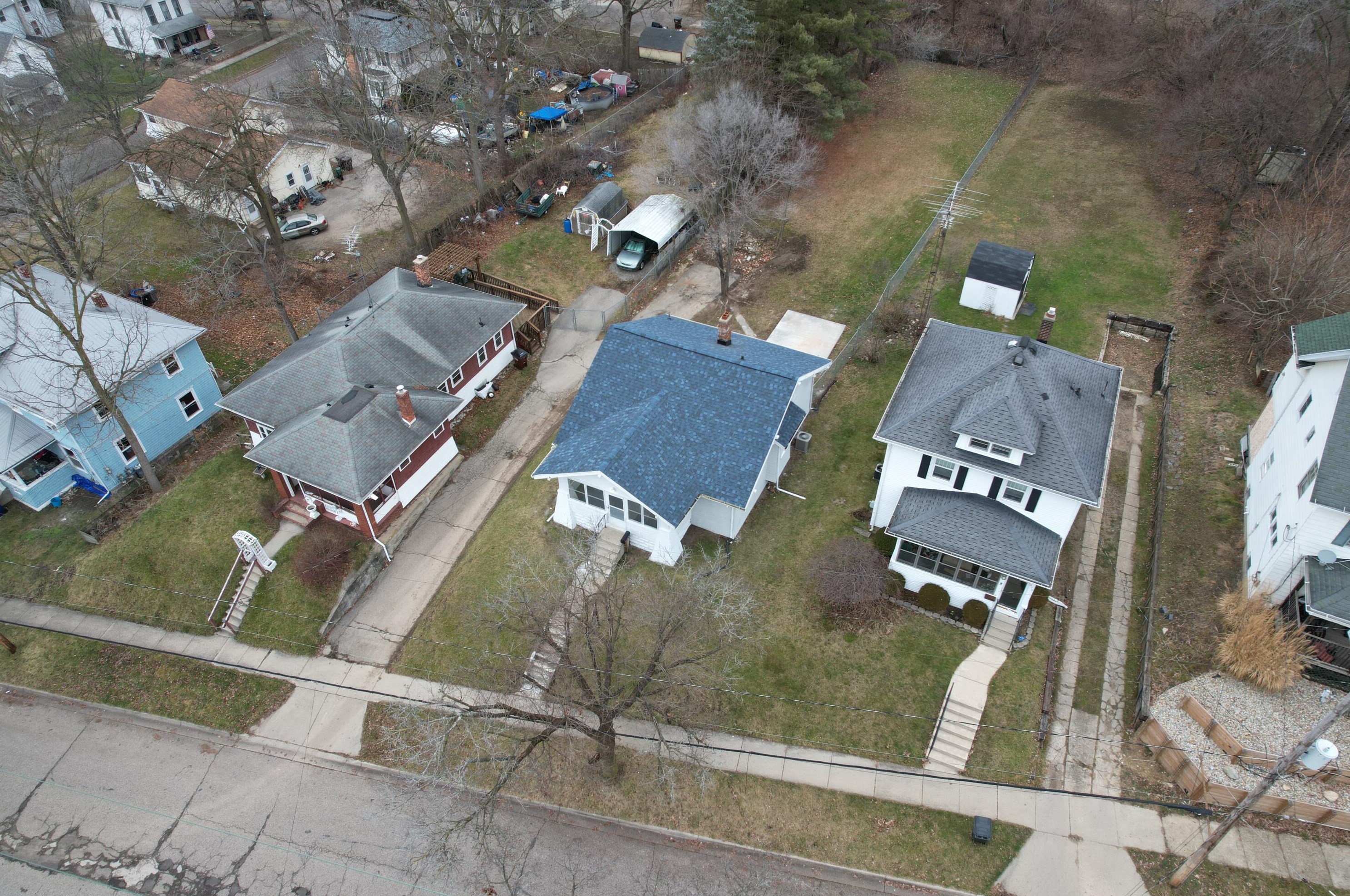 814 Burr St, Jackson MI  49201-1702 exterior