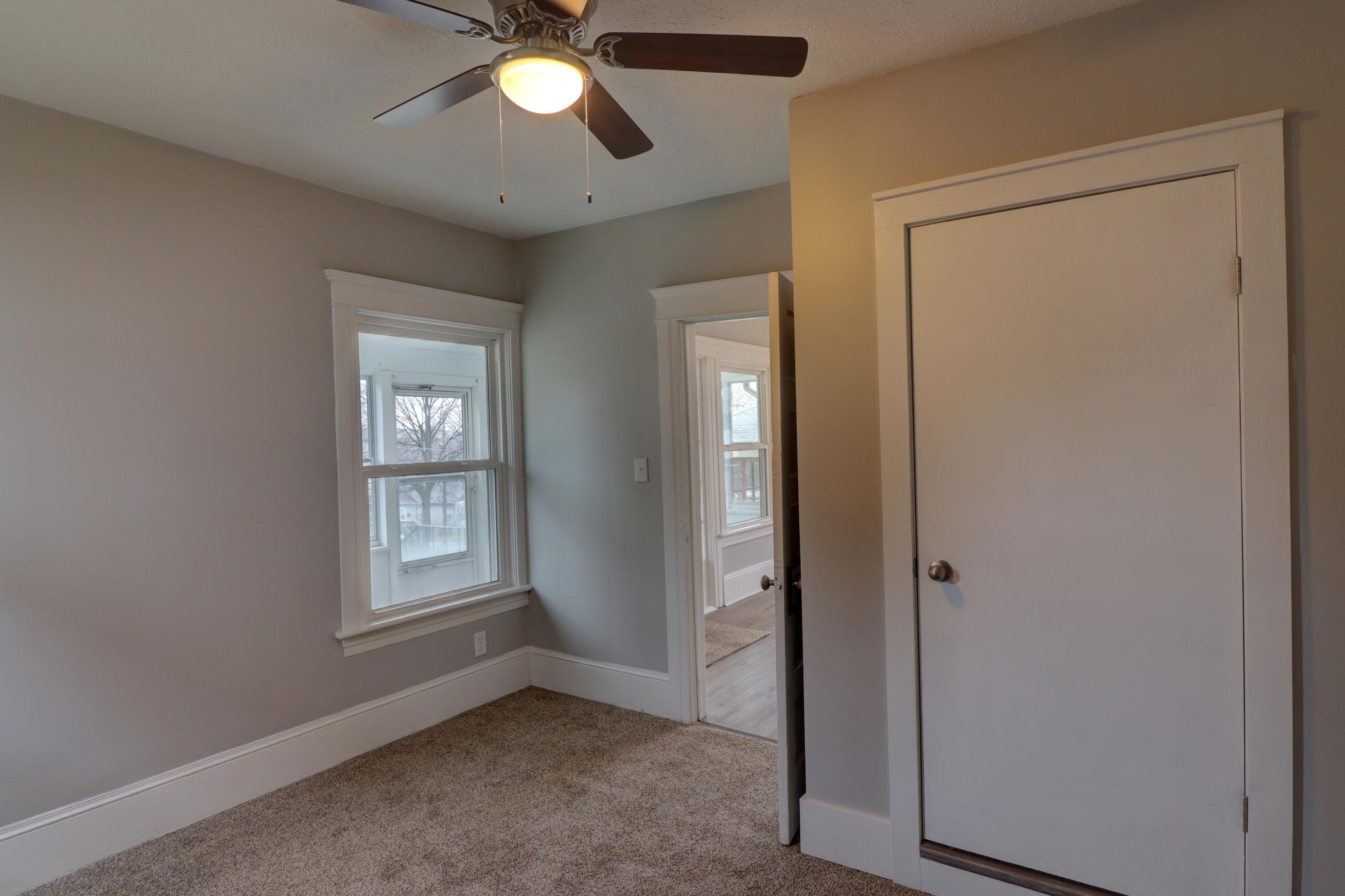 814 Burr St, Jackson MI  49201-1702 exterior