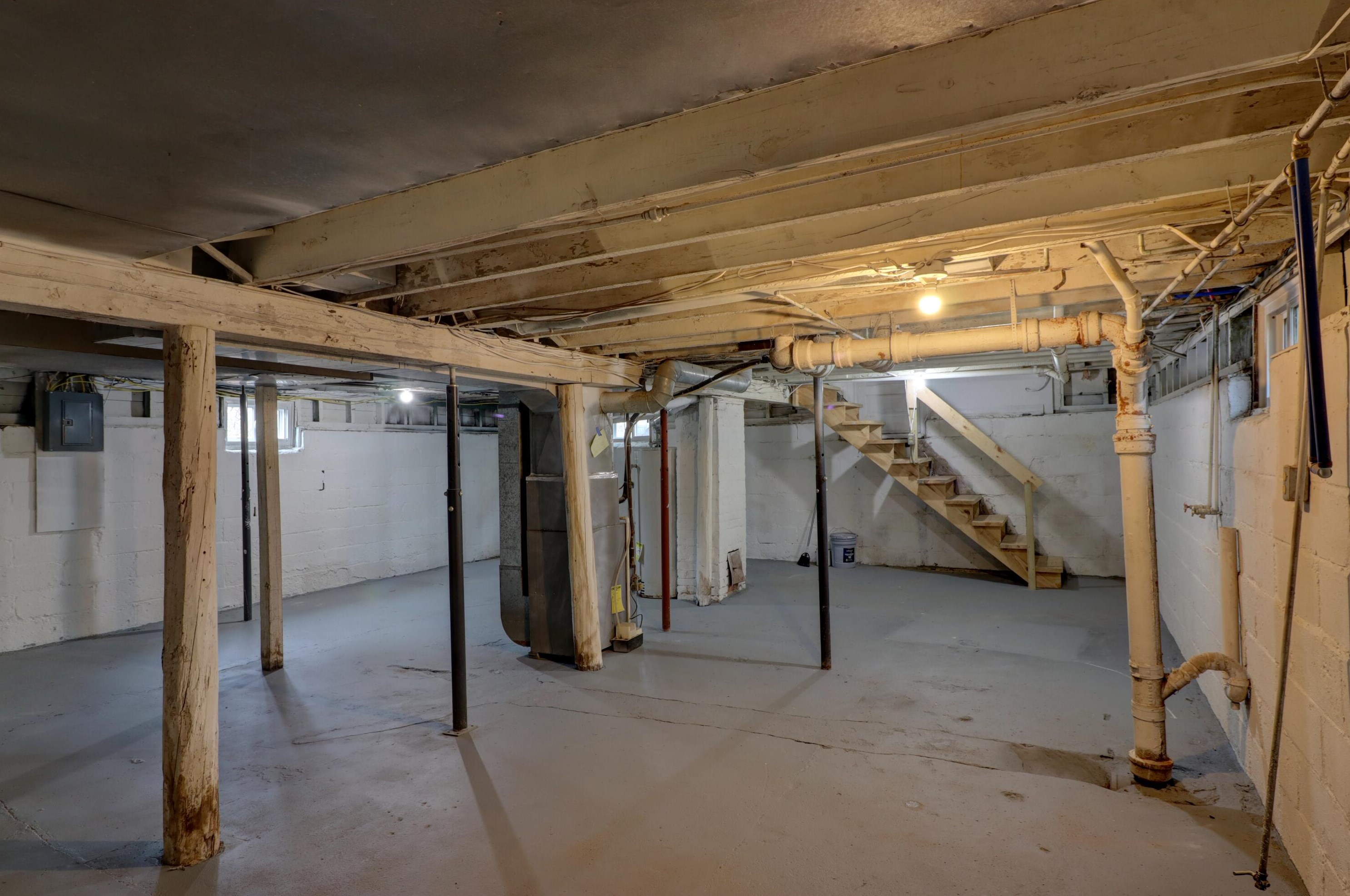 814 Burr St, Jackson MI  49201-1702 exterior