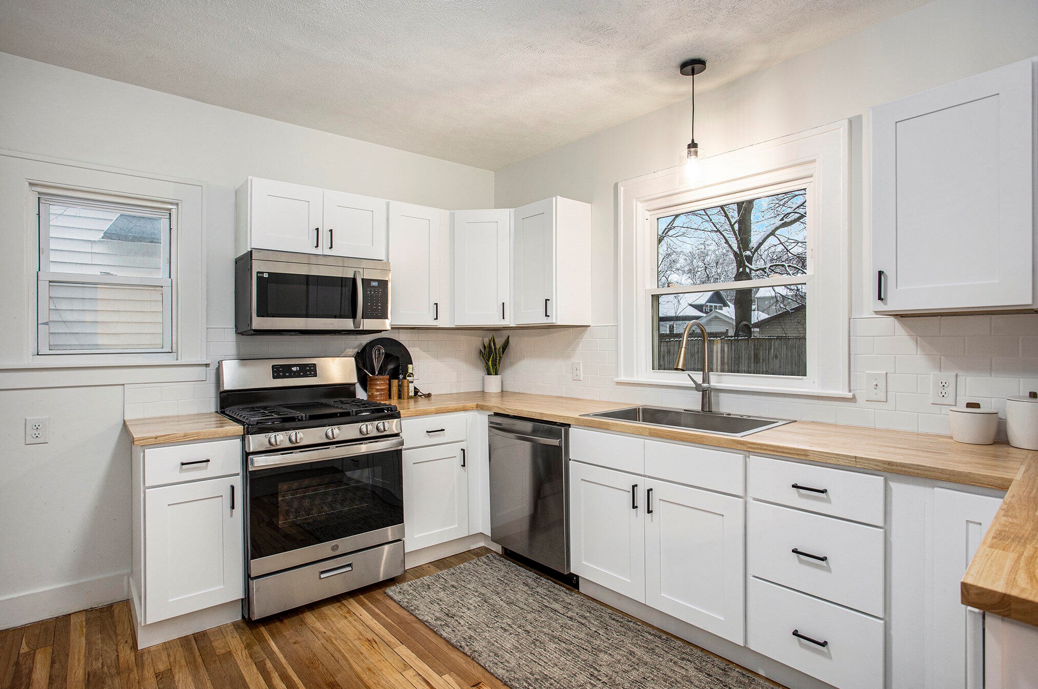 820 Ardmore St, Grand Rapids MI  49507-2707 exterior