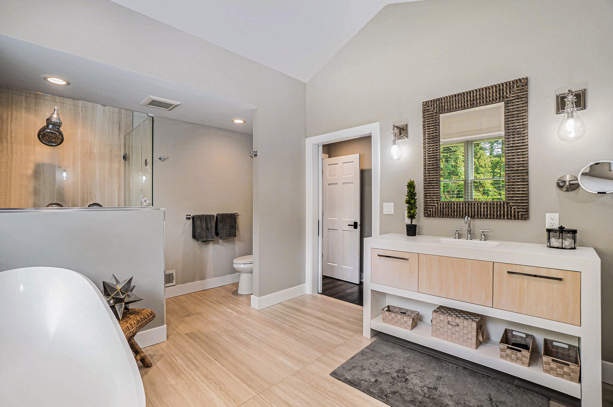 18941 Fruitport Rd, Spring Lake MI  49456-1162 exterior