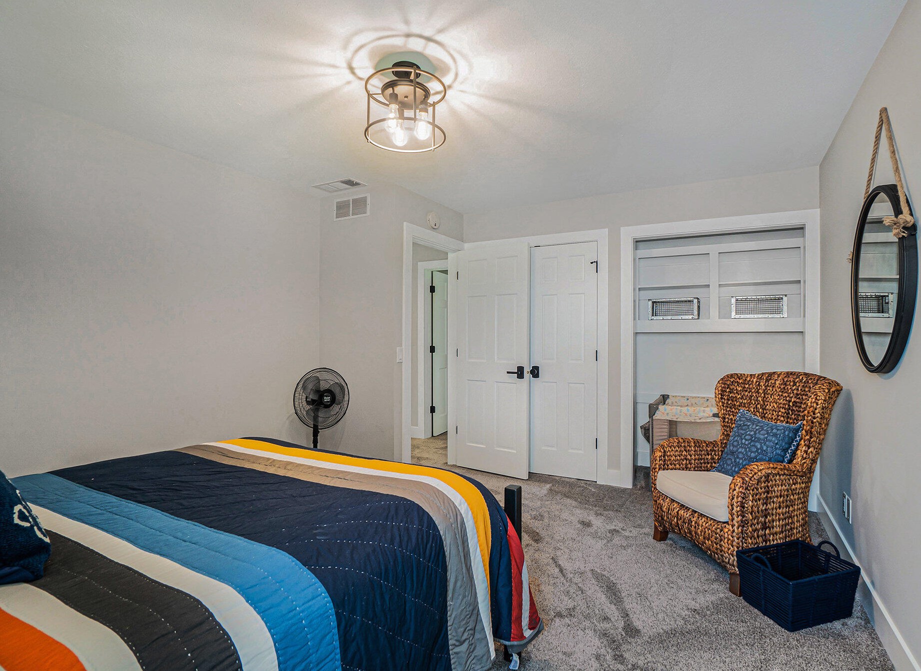 18941 Fruitport Rd, Spring Lake MI  49456-1162 exterior