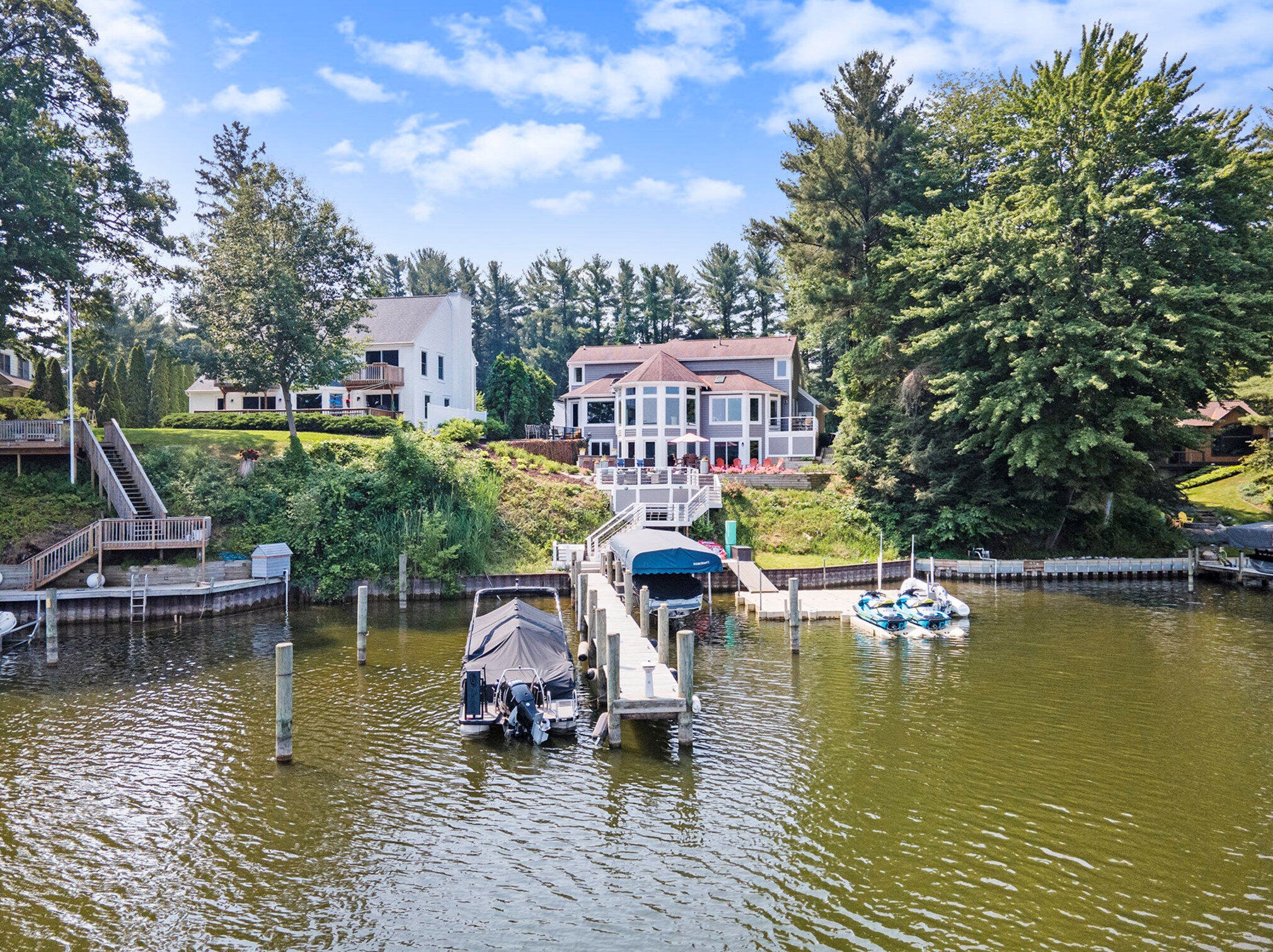 18941 Fruitport Rd, Spring Lake MI  49456-1162 exterior