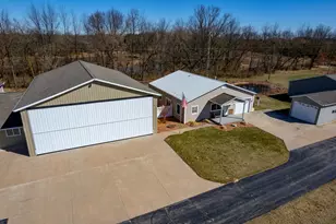 9363 S Grow Rd, Greenville, MI 48838 - Photo 3