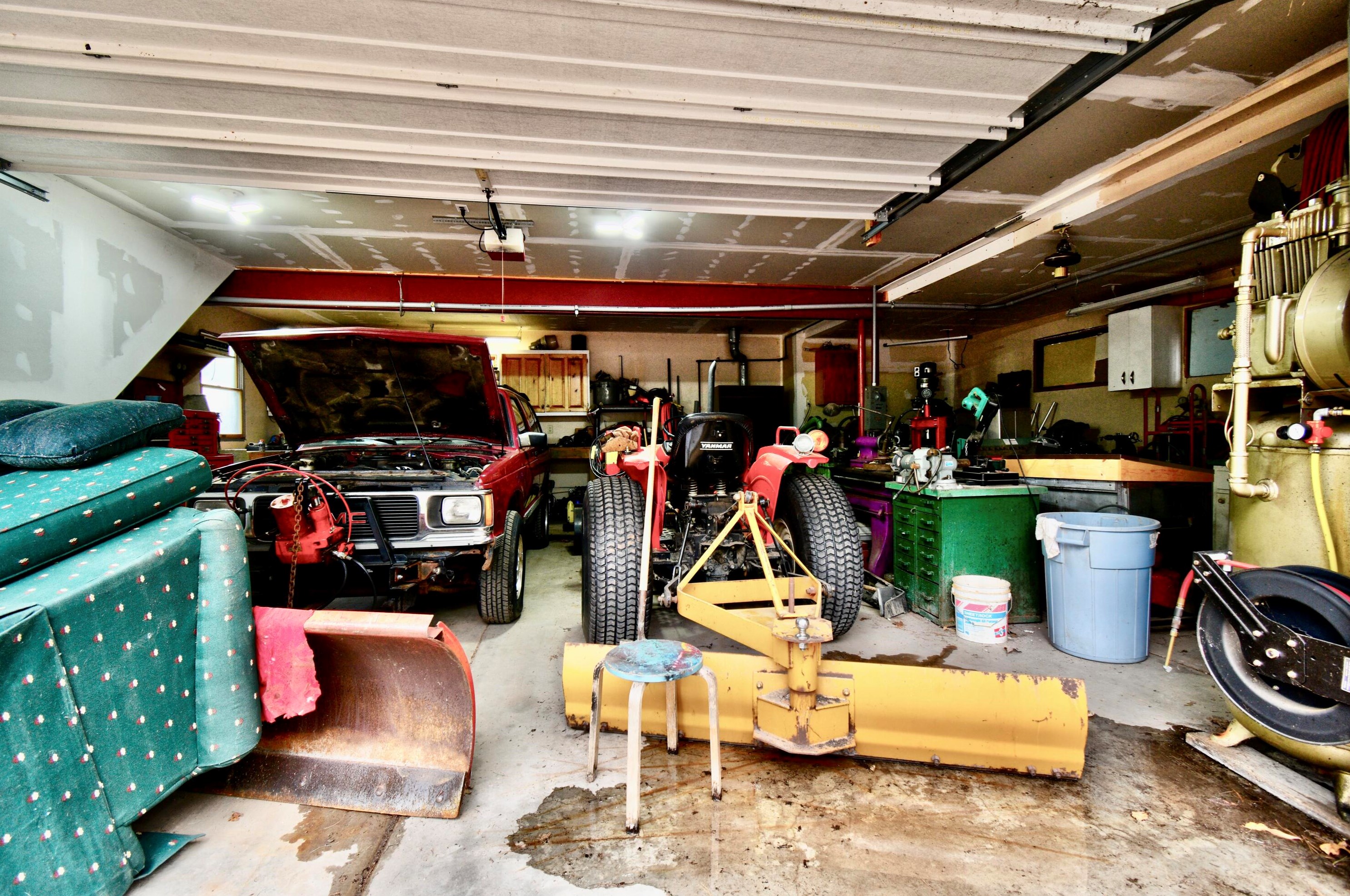 3290 Van Deusen Rd, Harrison MI 48625-9242 exterior