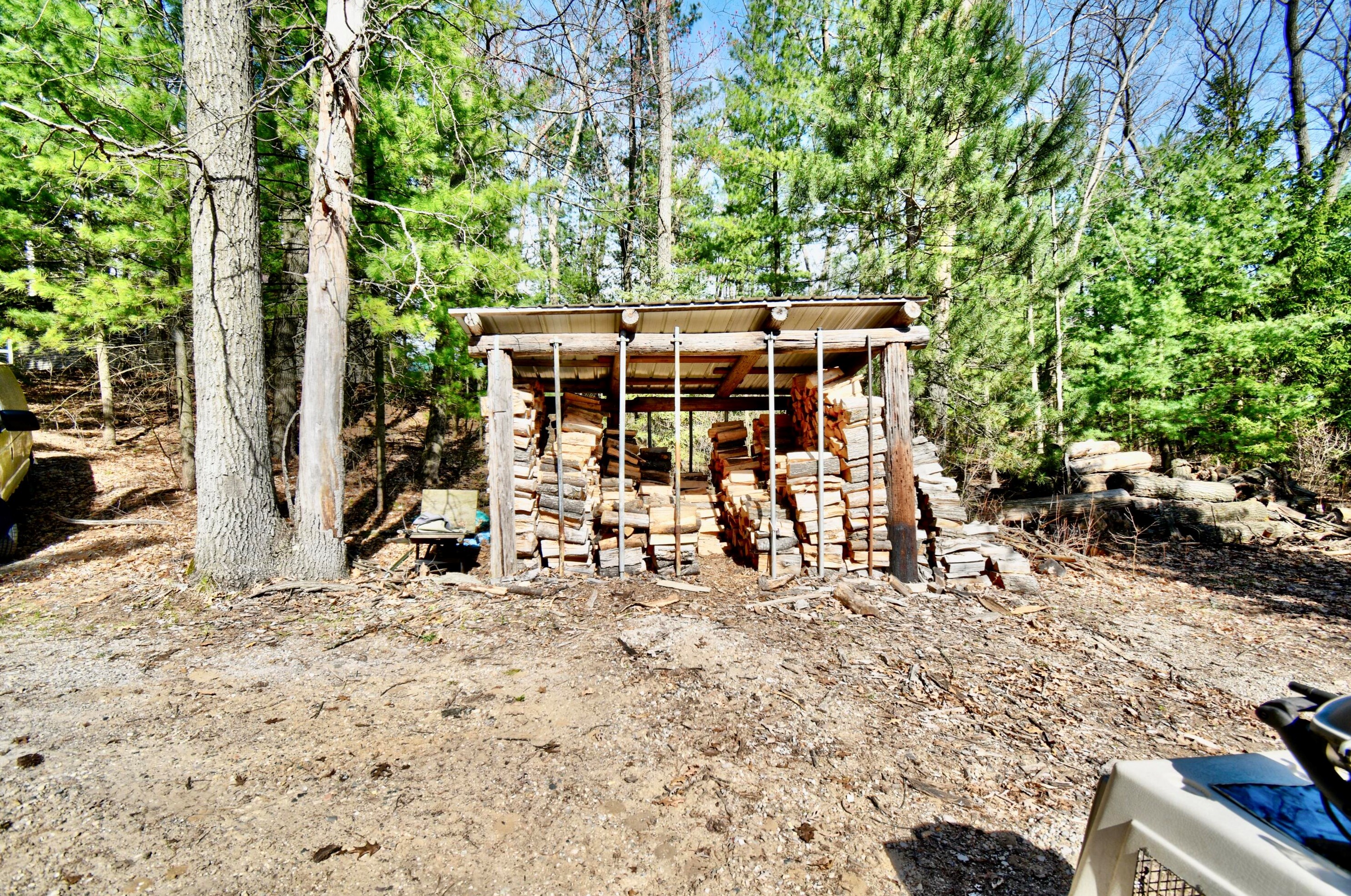 3290 Van Deusen Rd, Harrison MI 48625-9242 exterior