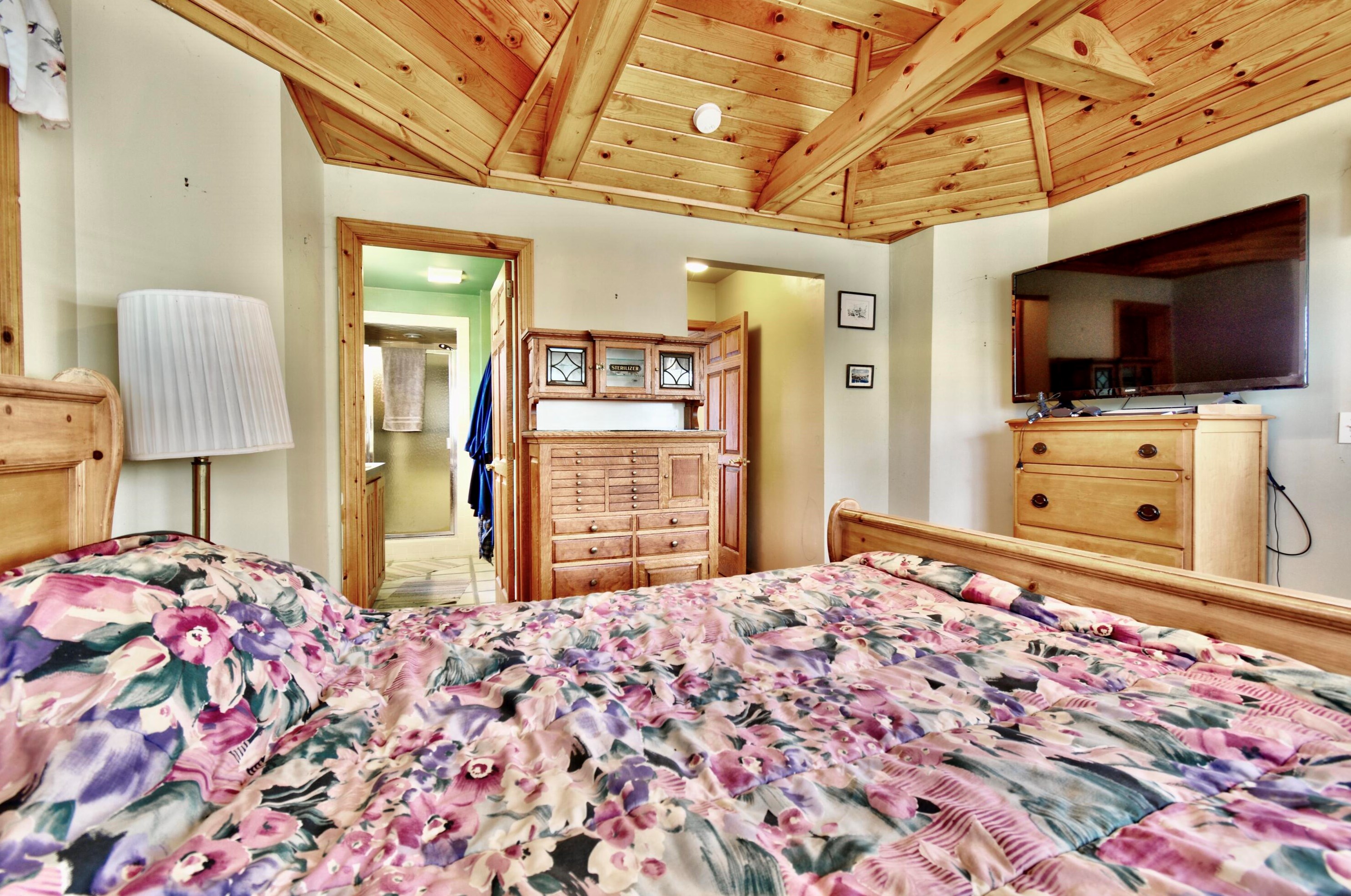 3290 Van Deusen Rd, Harrison MI 48625-9242 exterior