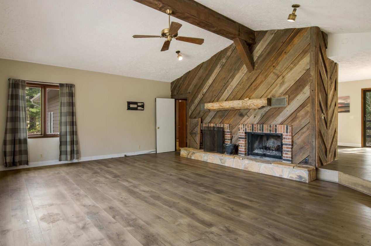 1039 W Long Lake Rd, Traverse City, MI 49685