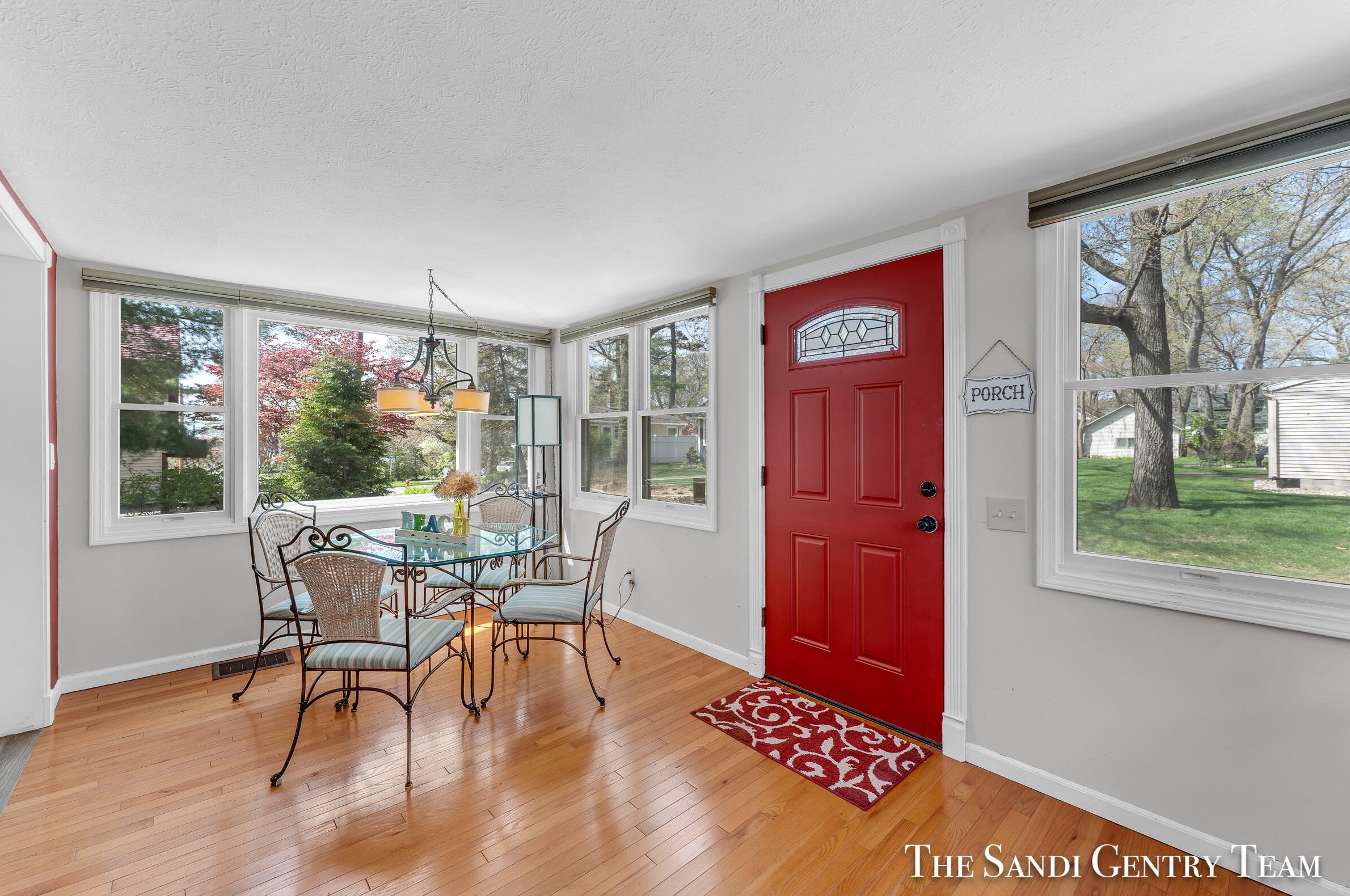 15802 Beach Dr, Spring Lake, MI 49456