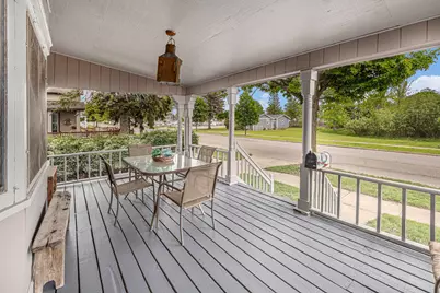 706 W Loomis Street, Ludington, MI 49431 - Photo 3