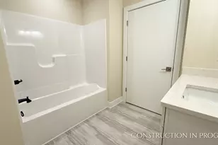 901 Adelaide Cir, Muskegon, MI 49441 - Photo 17